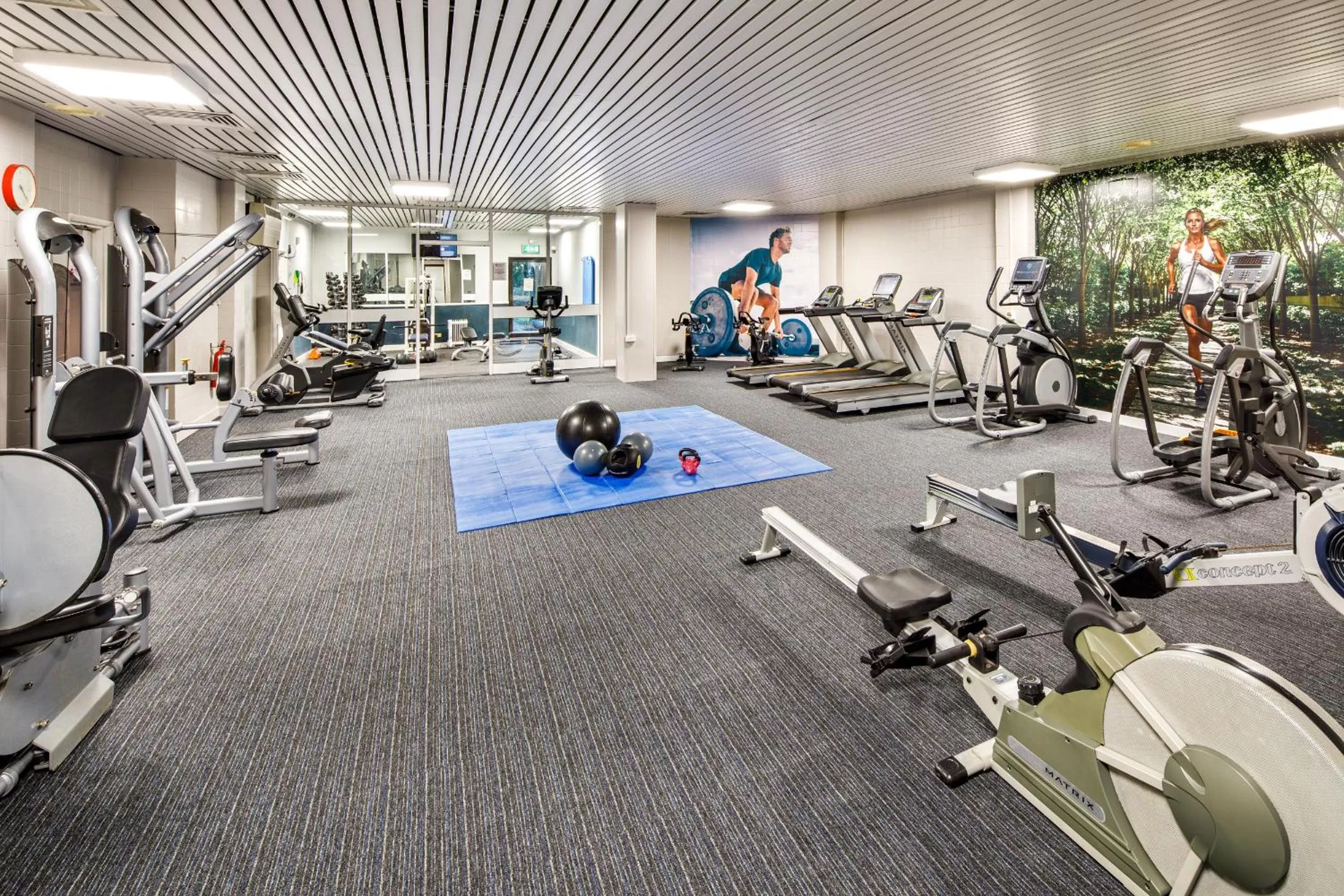 Fitness centre/facilities in Mercure Swansea Hotel