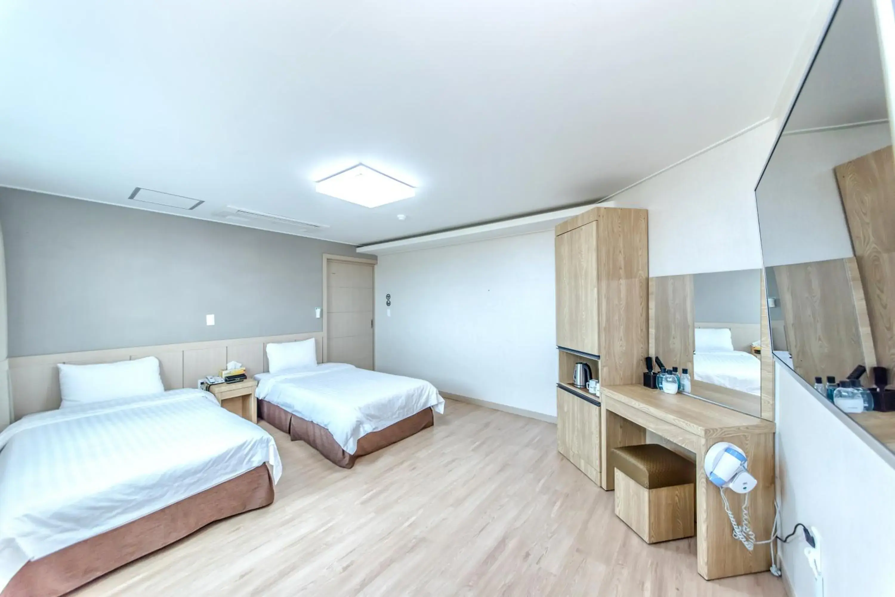 Bedroom in Jungmoon City Hotel