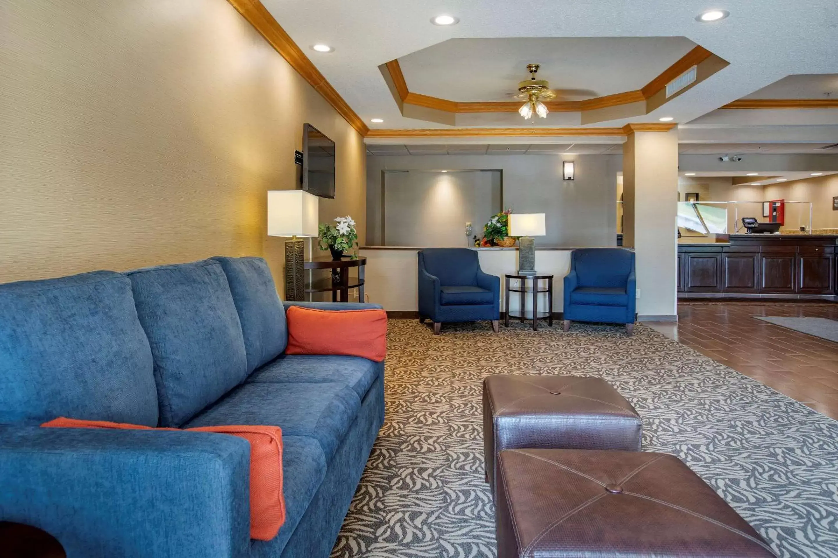 Lobby or reception, Seating Area in Comfort Inn Charlotte