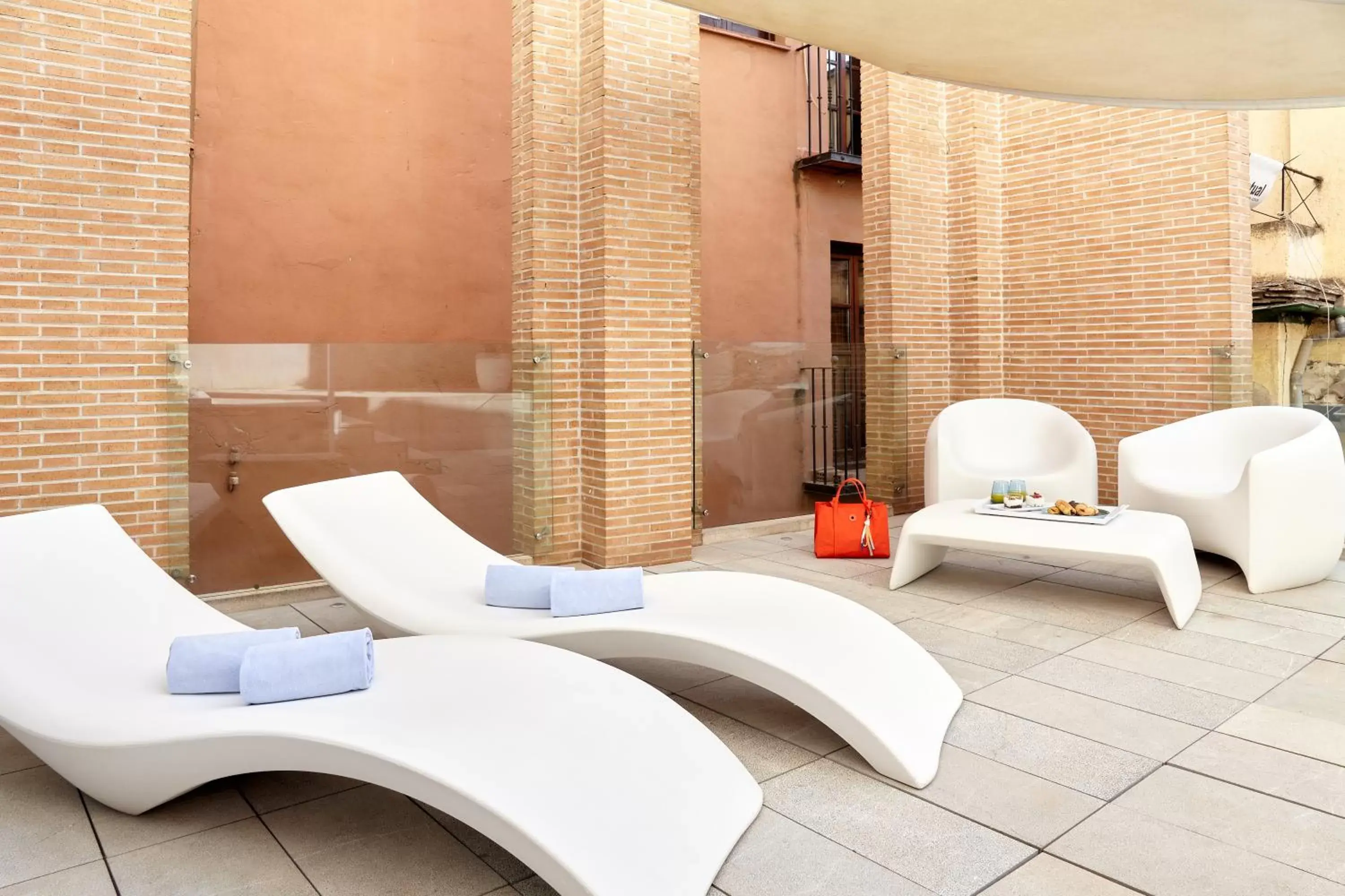 Off site, Bathroom in Hotel Macià Granada Five Senses Rooms & Suites