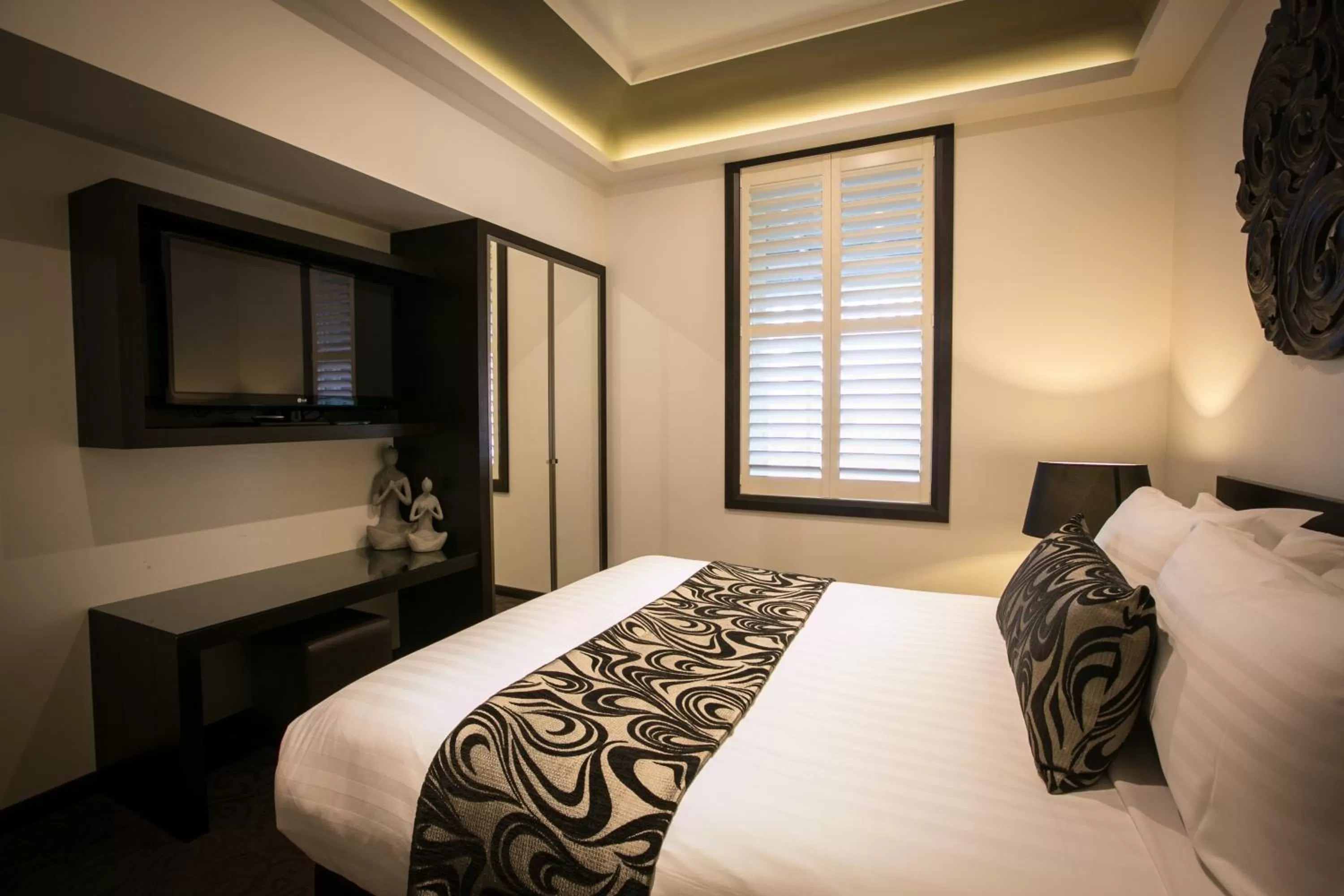 Bedroom, Bed in Gallery Apartments