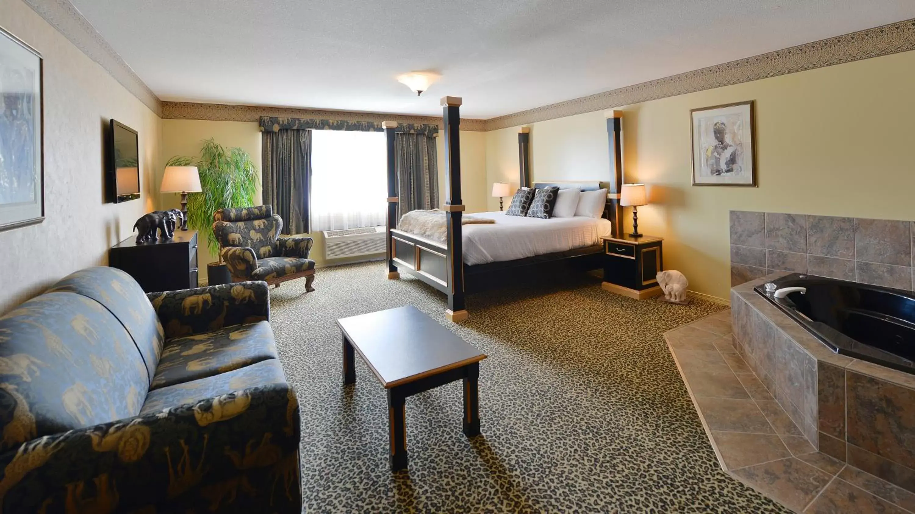 Photo of the whole room in Prestige Rocky Mountain Resort Cranbrook, WorldHotels Crafted