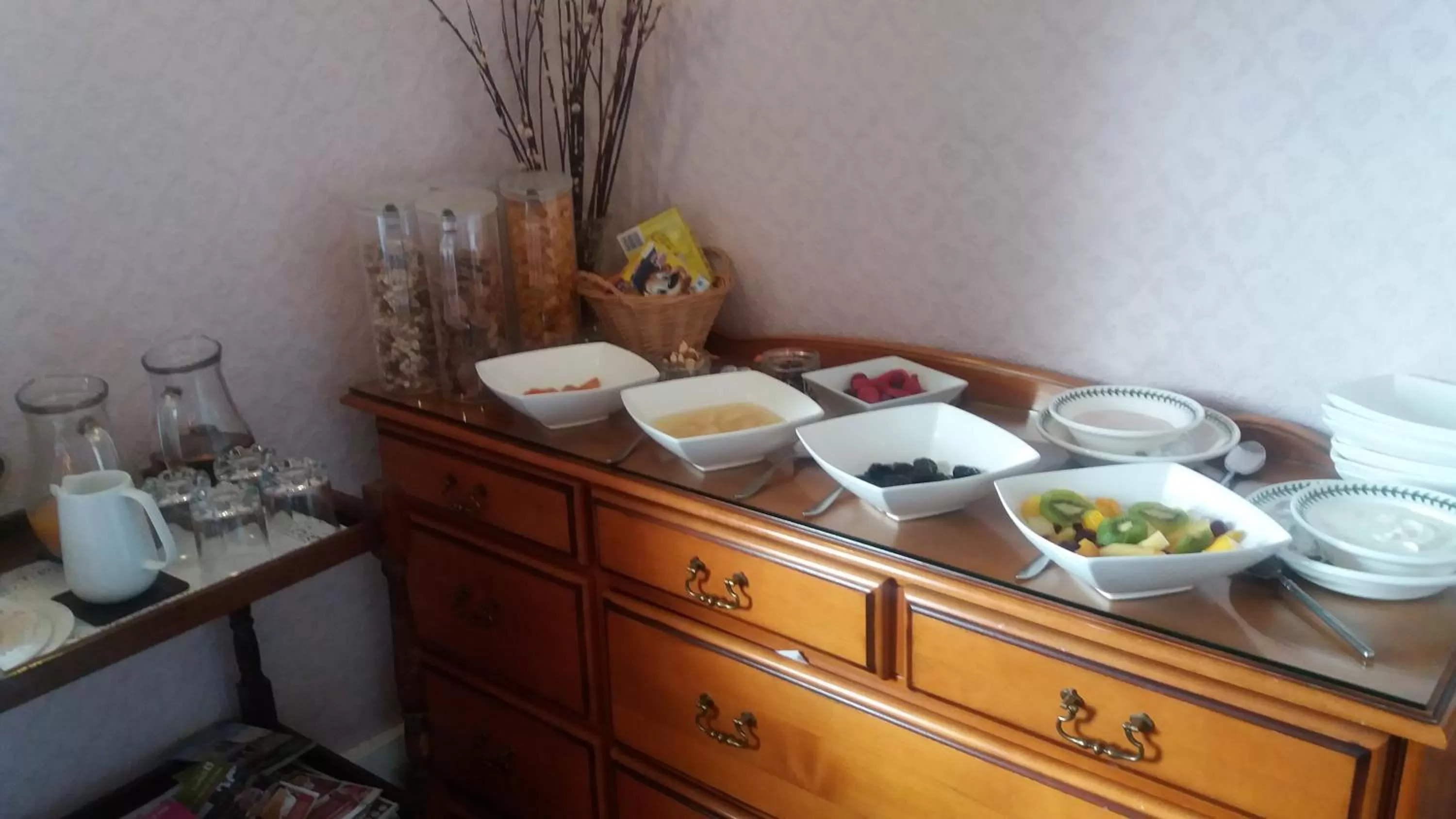Dining area in Lily Hill Farm