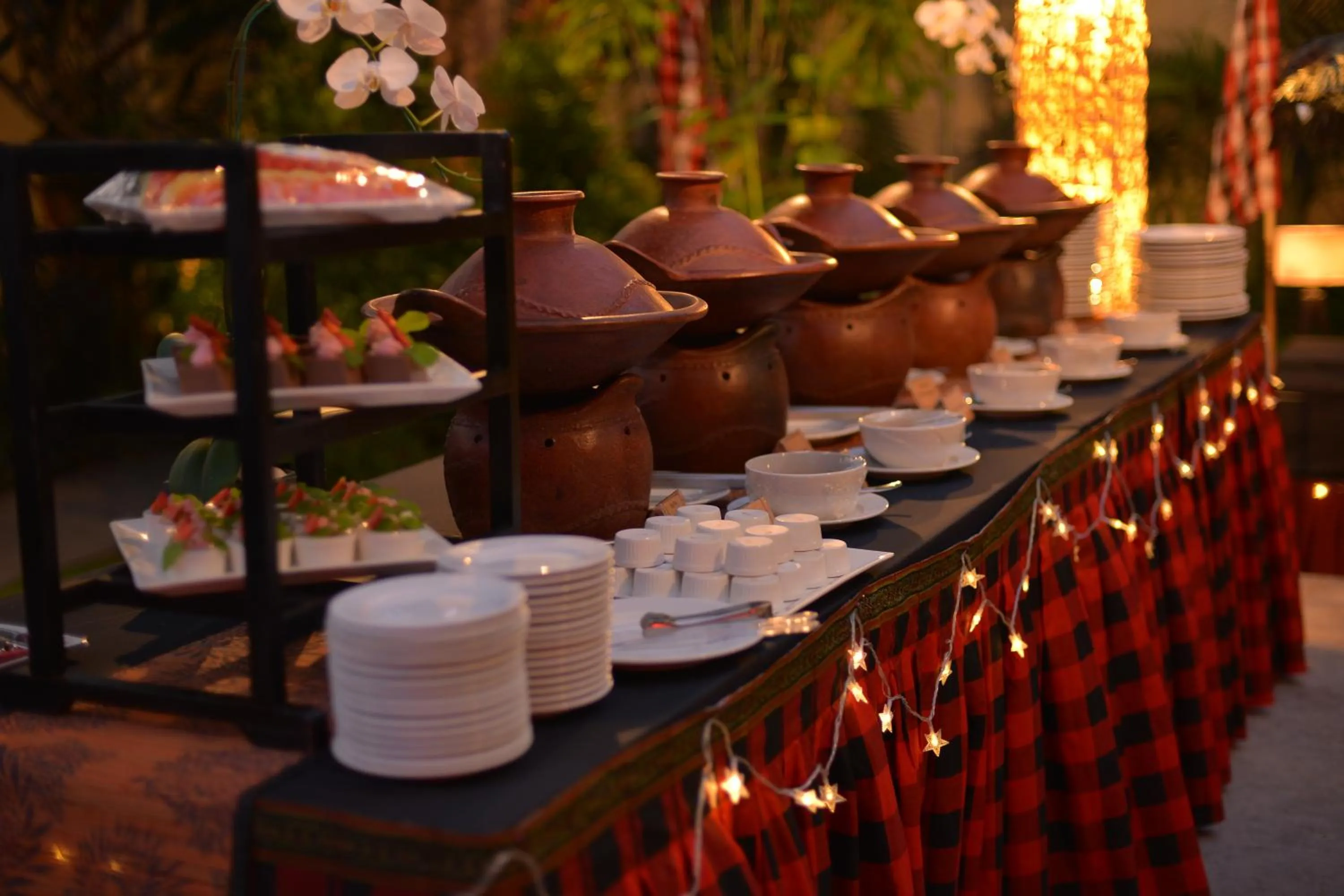 Restaurant/places to eat in Mahagiri Villas Sanur