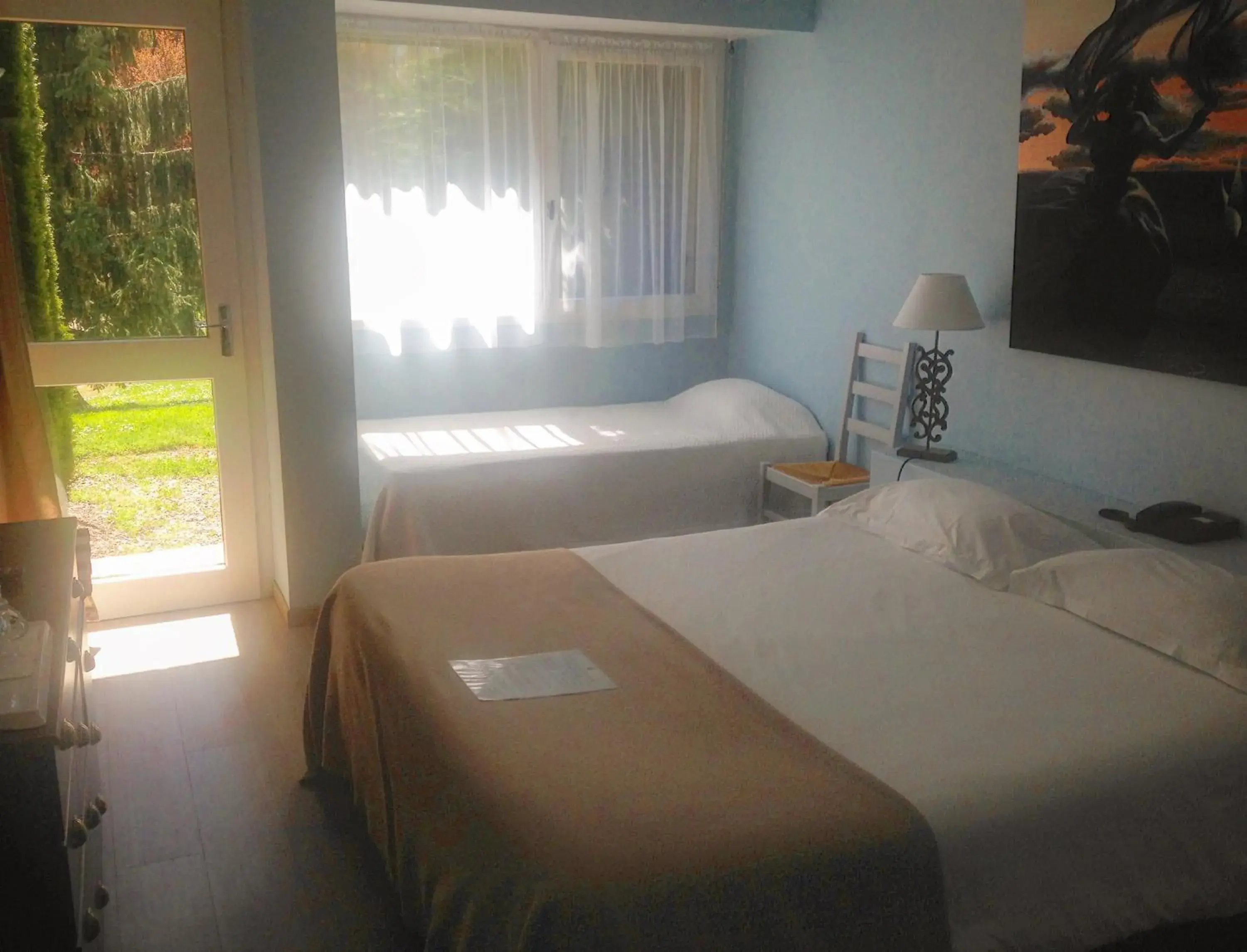 Photo of the whole room, Bed in Hotel Du Lion D'argent Et Des Tanneries