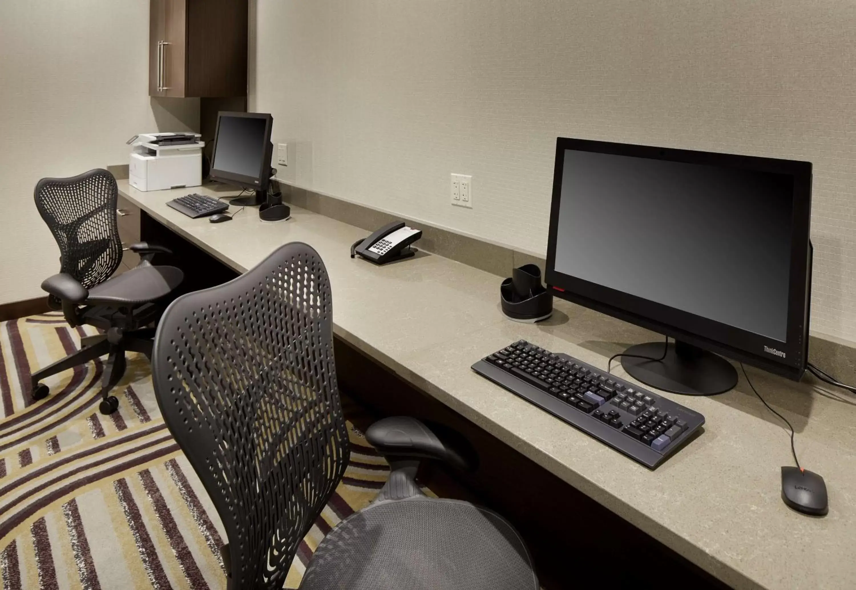 Business facilities, Business Area/Conference Room in Hilton Garden Inn Roslyn