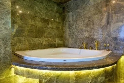 Bath in Altın Otel & Spa Balıkesir