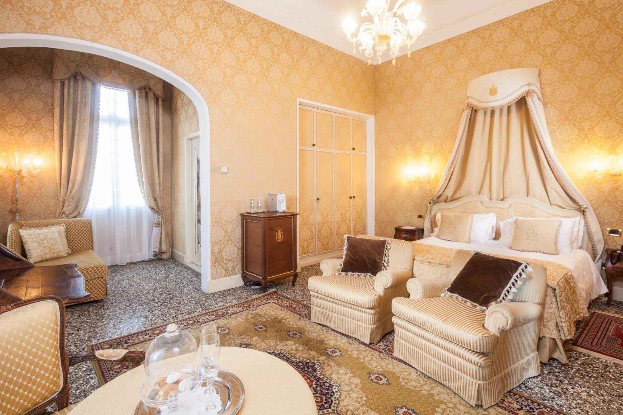 Photo of the whole room, Bed in Hotel Villa Condulmer