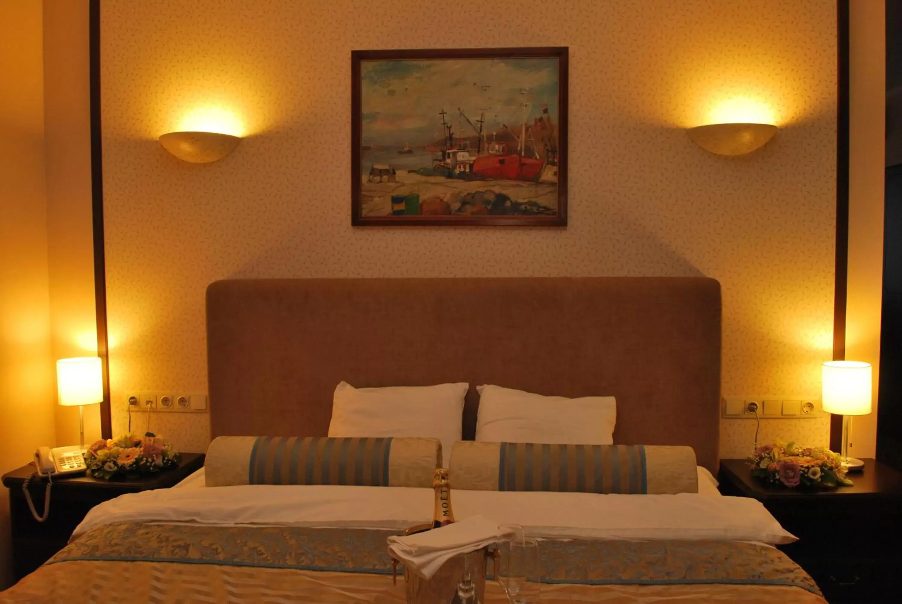 Bed in Amrita Hotel