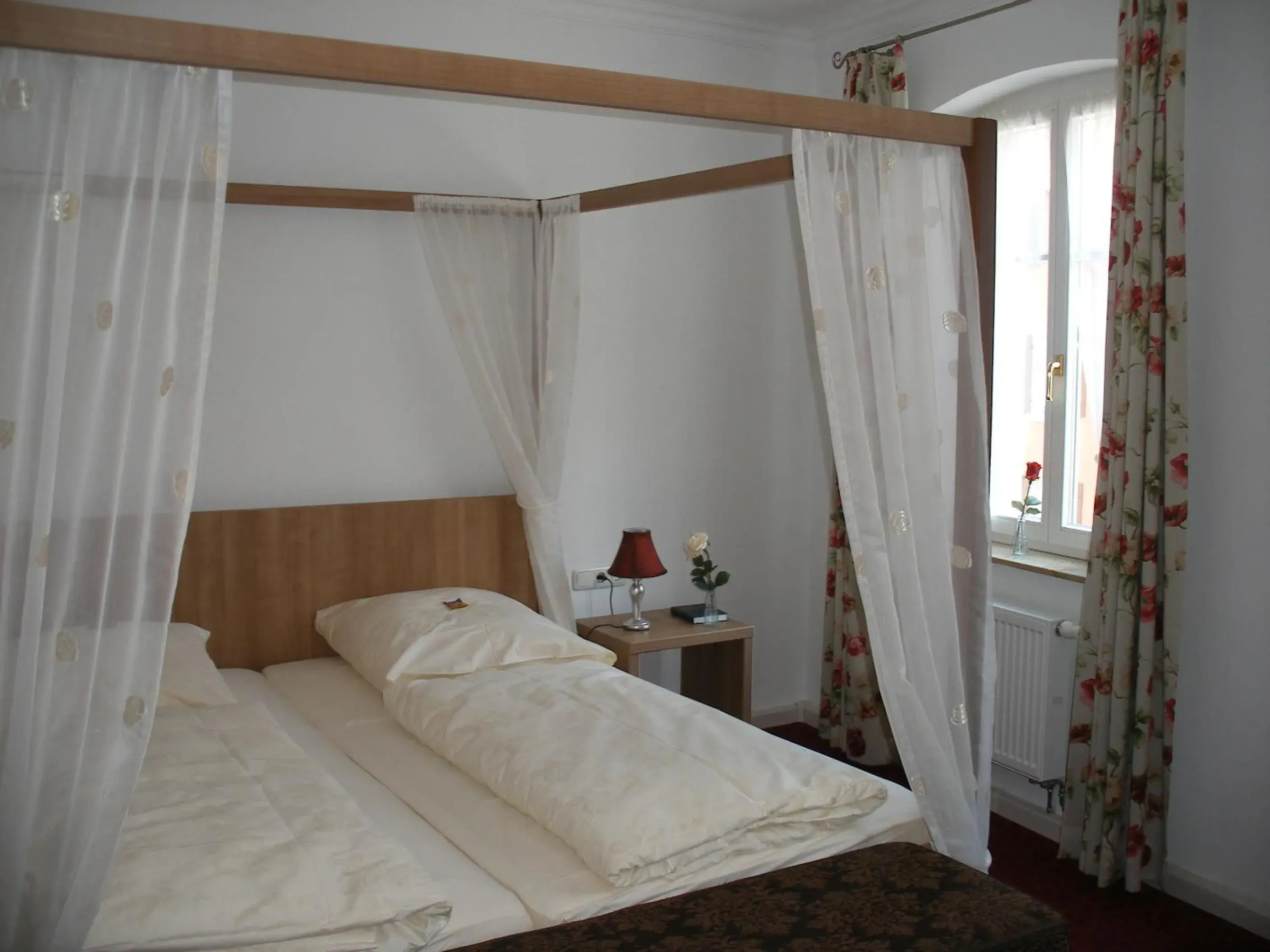Day, Bed in Boutiquehotel Goldene Rose