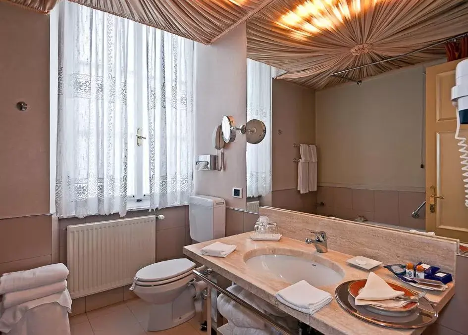 Junior Suite in Resort Dei Limoni Tower Inn Junior Suite in Resort Dei Limoni Tower Inn