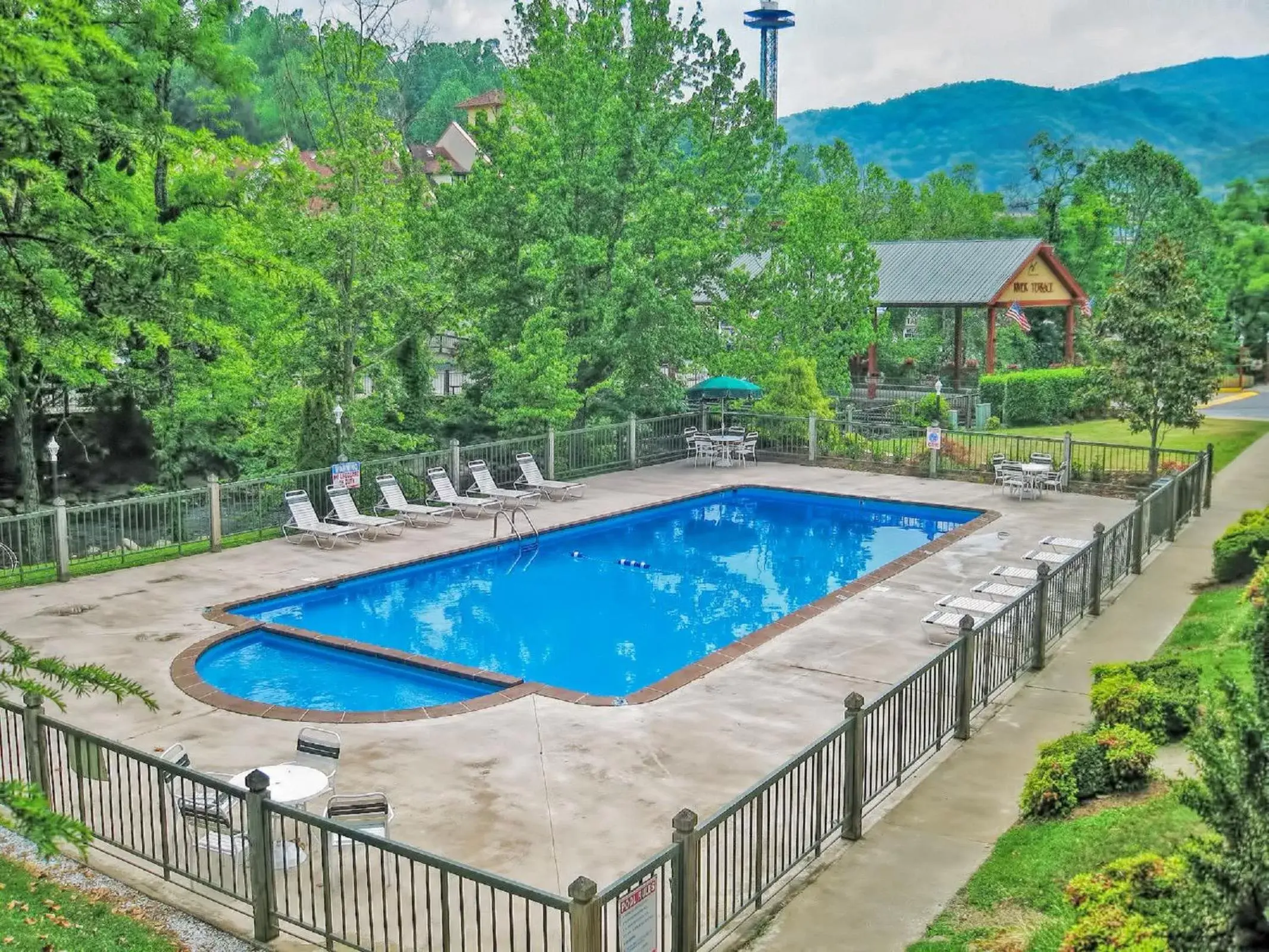 Mountain view, Swimming Pool in River Terrace Resort & Convention Center