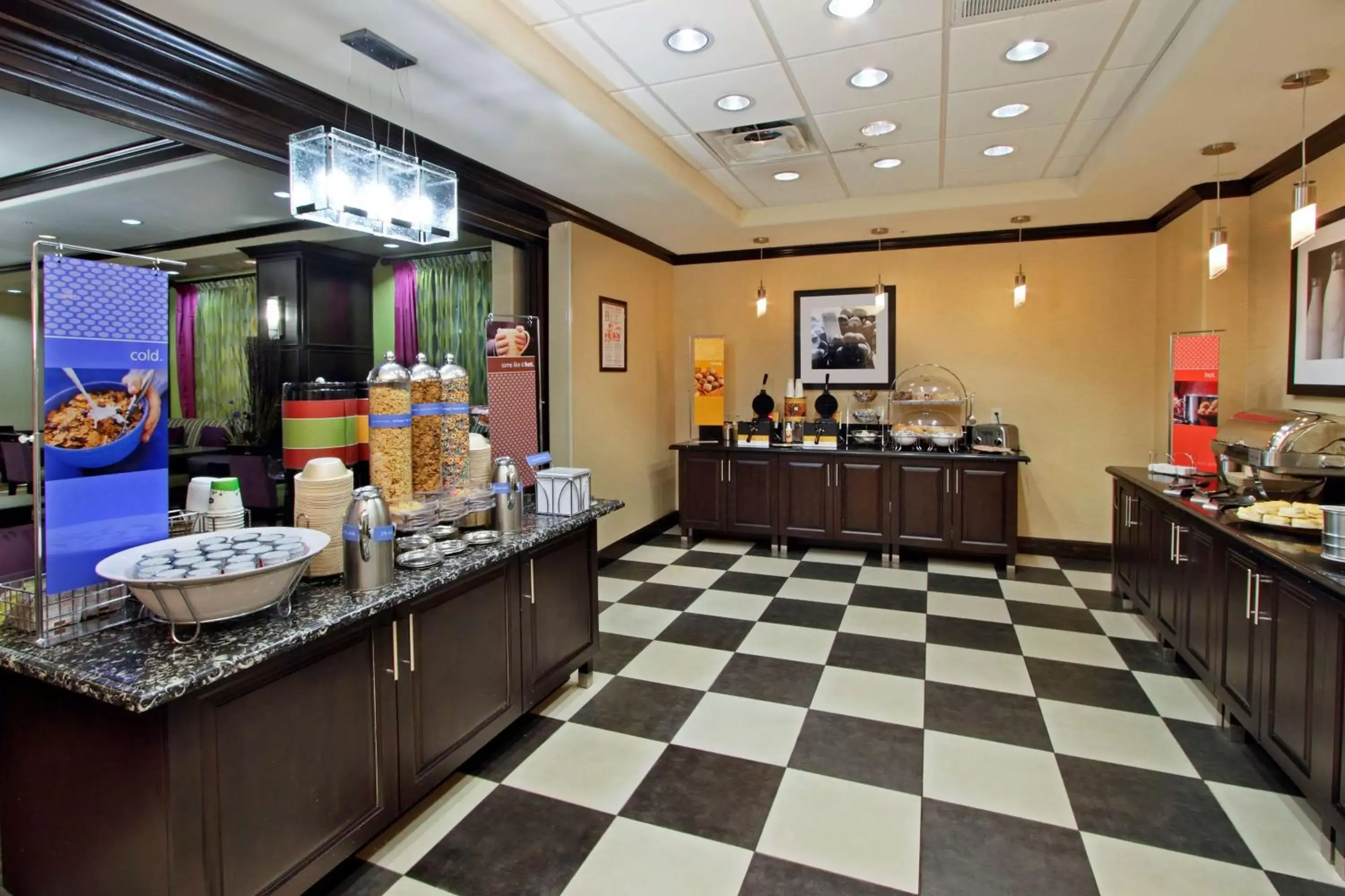 Dining area, Restaurant/Places to Eat in Hampton Inn Beeville