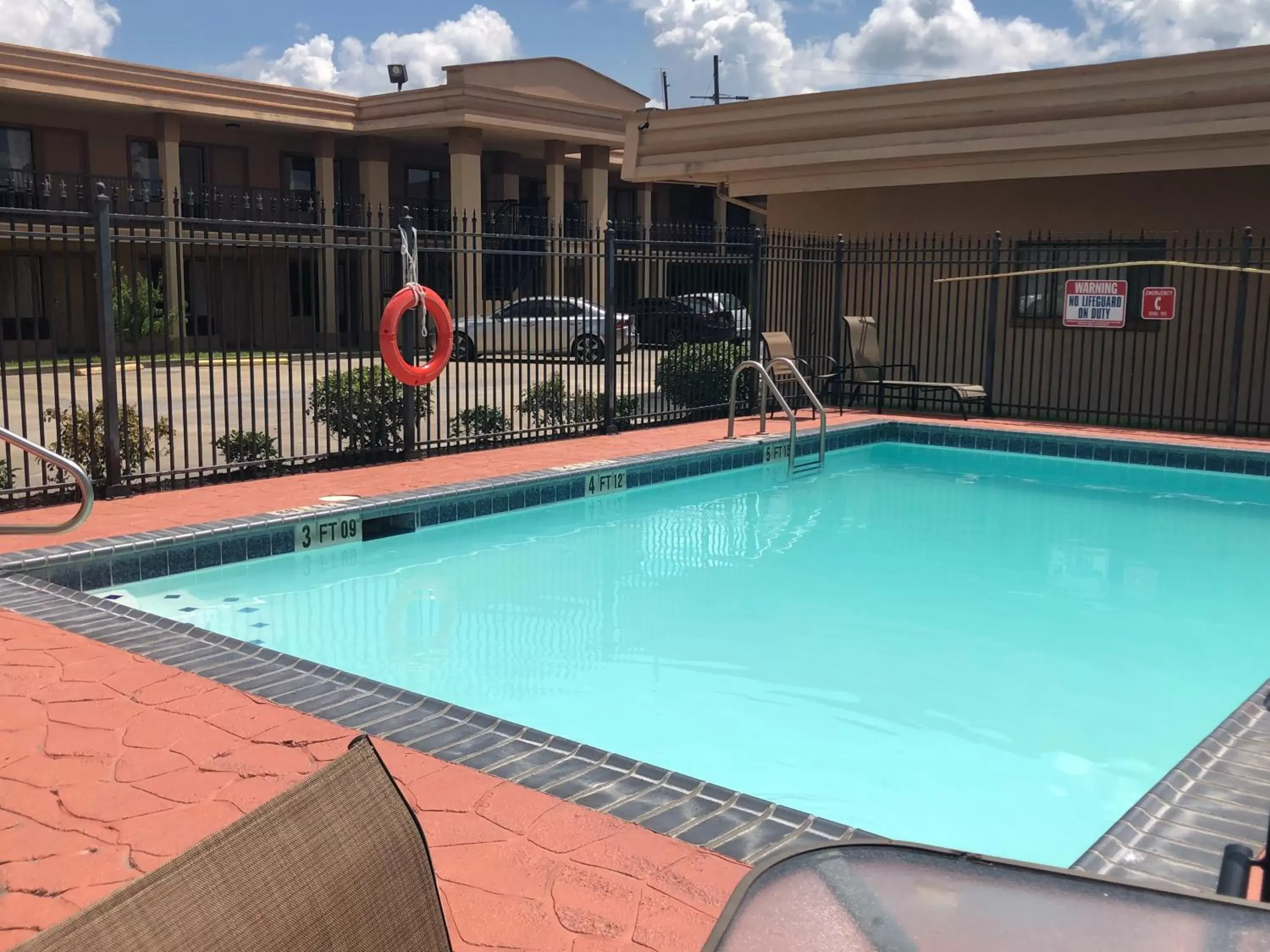 Property building, Swimming Pool in Days Inn by Wyndham Lake Charles