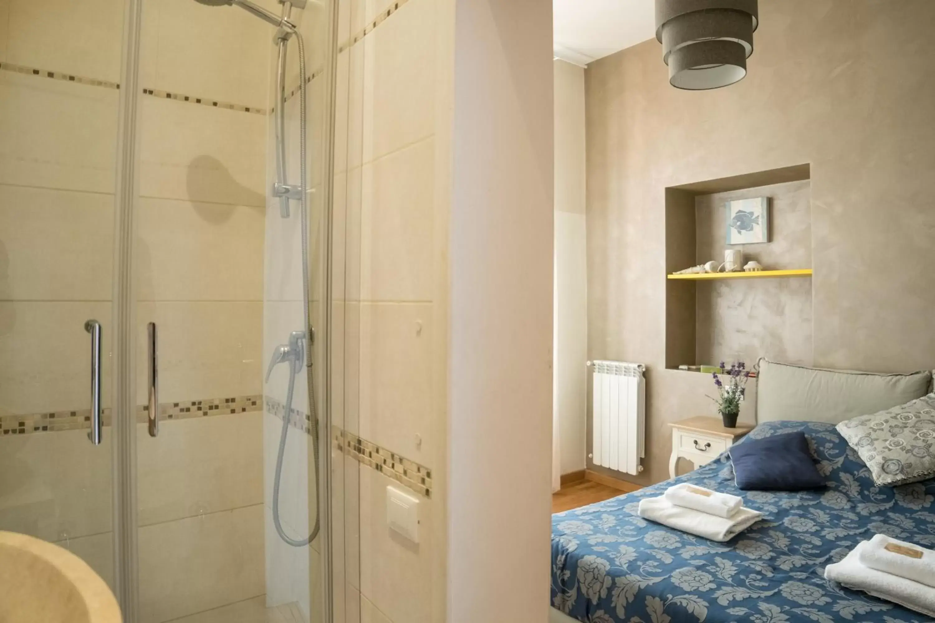 Shower, Bathroom in Sesto Suites Central