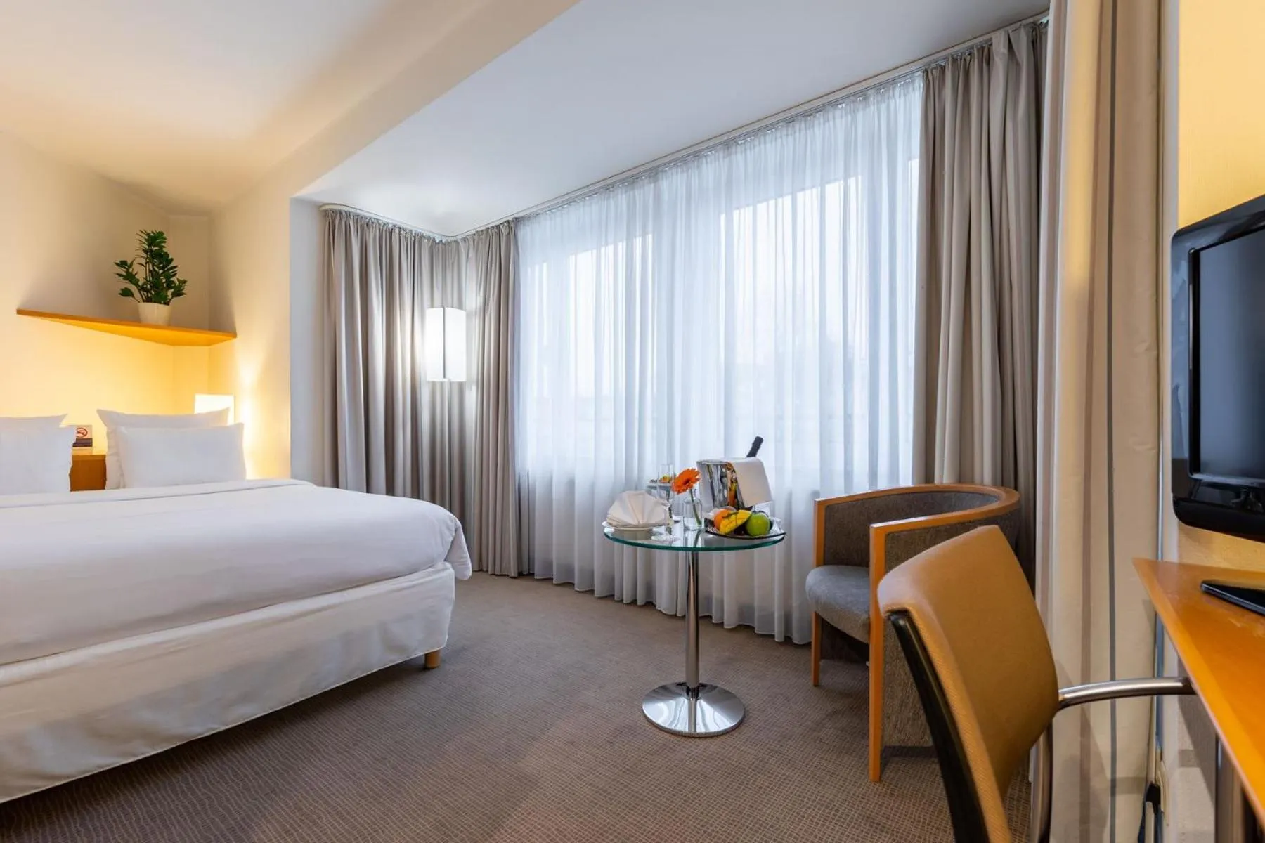 Shower in Novotel Mainz