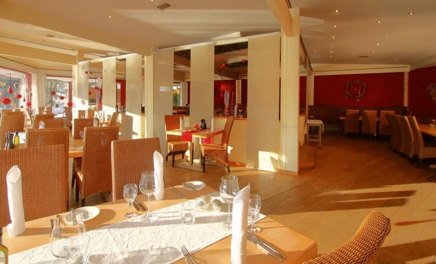 Restaurant/Places to Eat in Malteser Komturei Hotel / Restaurant