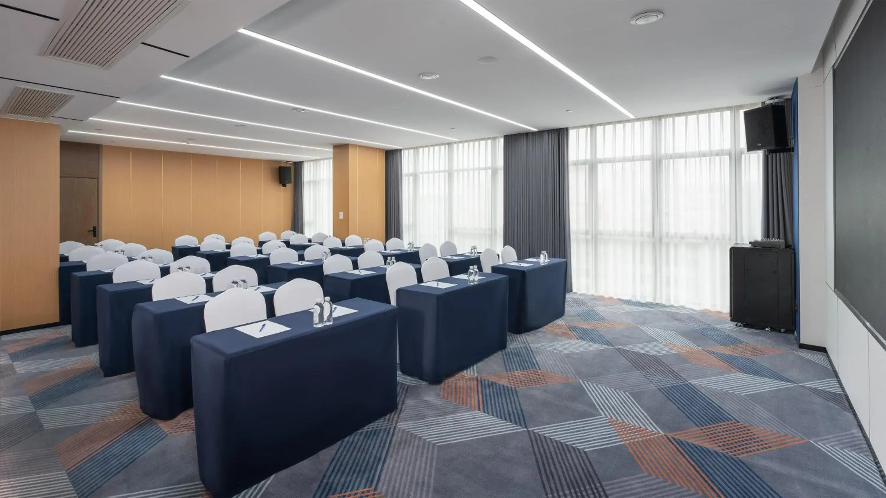Meeting/conference room in Holiday Inn Express Nanning Convention&Exhibition