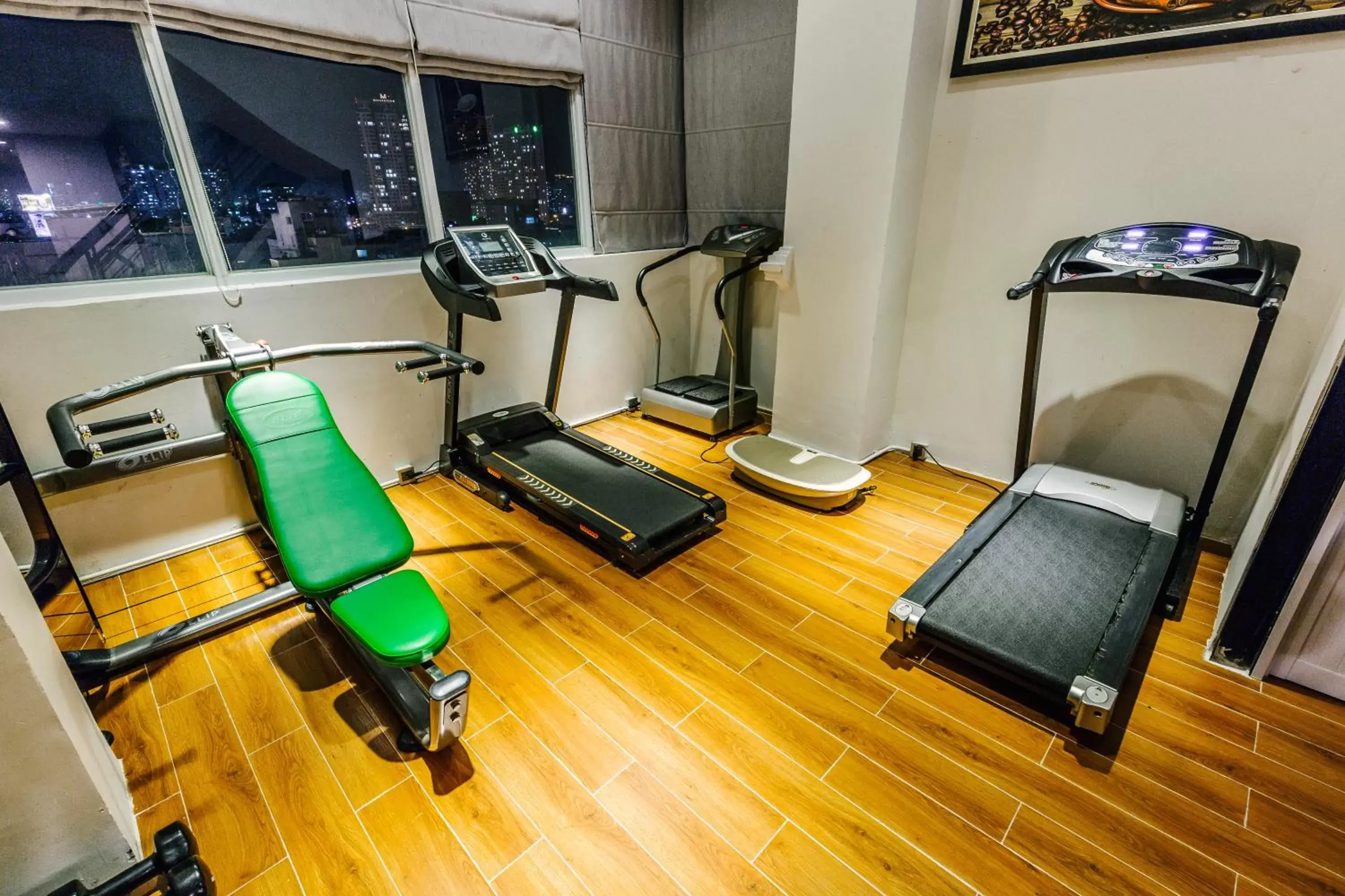 Fitness centre/facilities in Happy Life Grand Hotel & Rooftop Skybar Fitness centre/facilities in Happy Life Grand Hotel & Rooftop Skybar