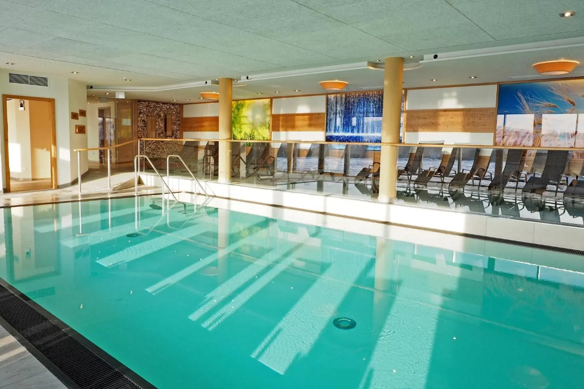 Spa and wellness centre/facilities, Swimming Pool in Landrefugium Obermüller Balancehotel