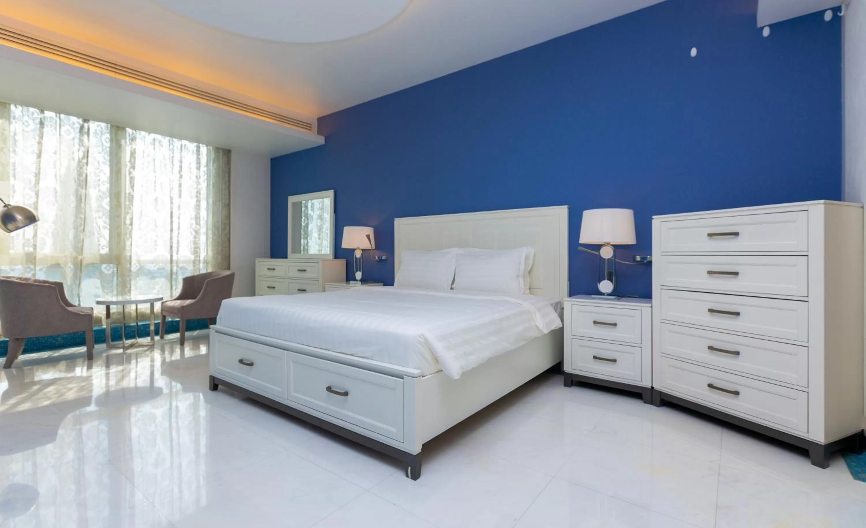 Bedroom, Bed in Ezdan Hotel West Bay