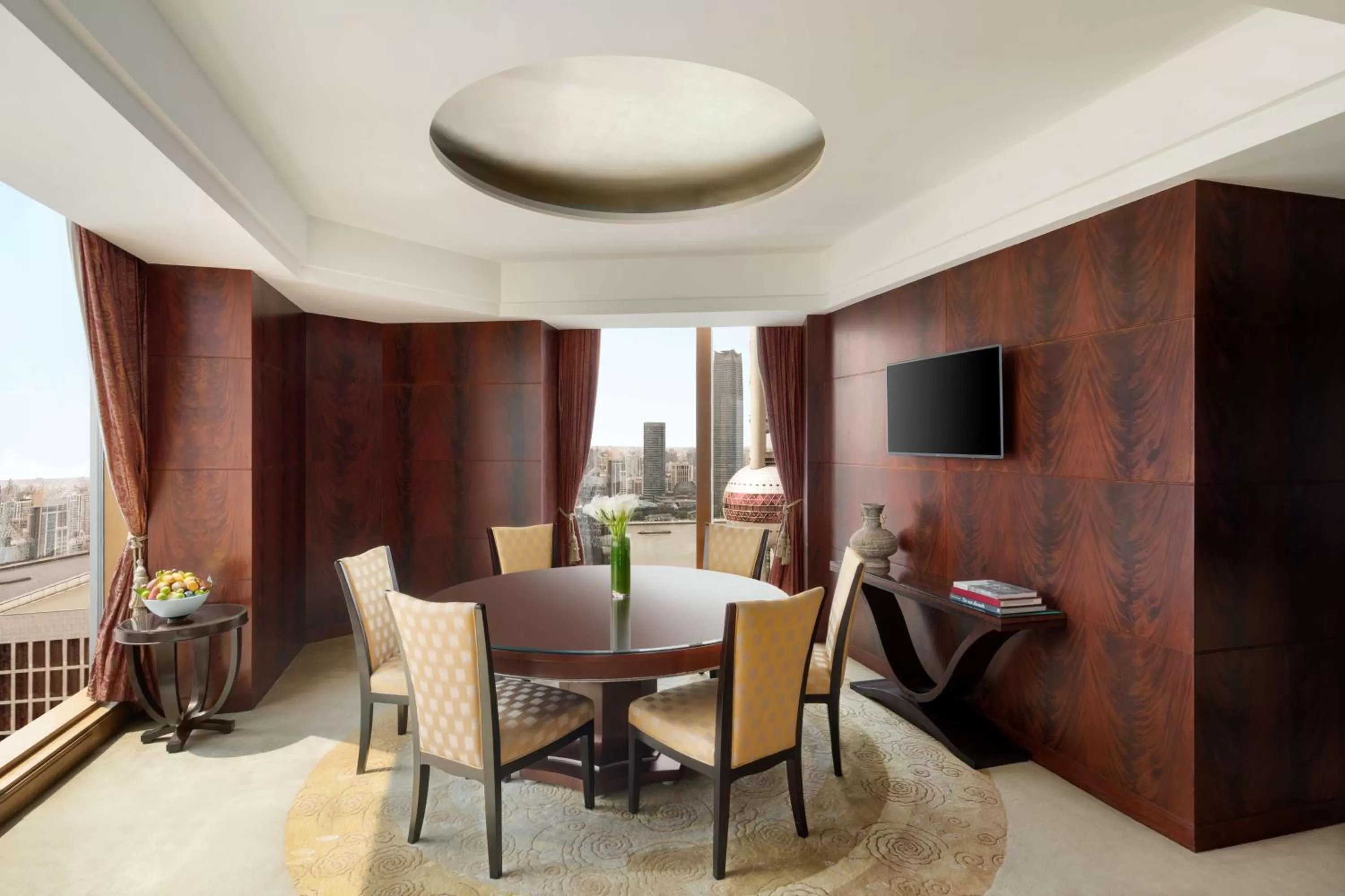 Photo of the whole room in Pudong Shangri-La, Shanghai