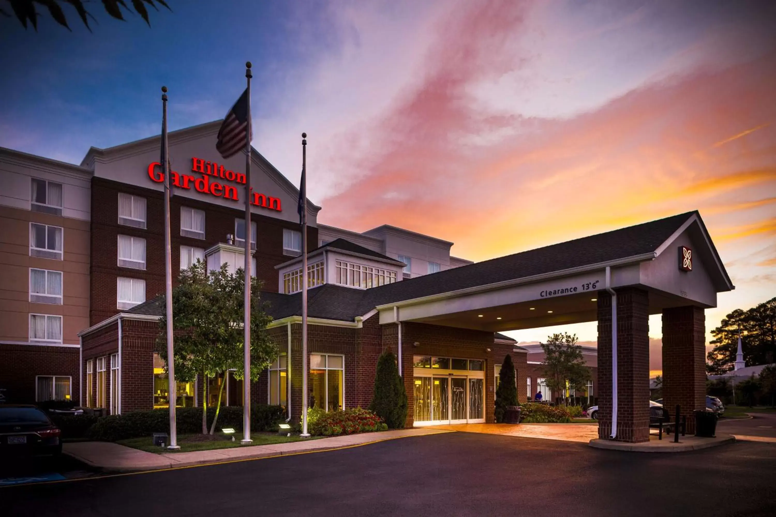 Property Building in Hilton Garden Inn Hampton Coliseum Central