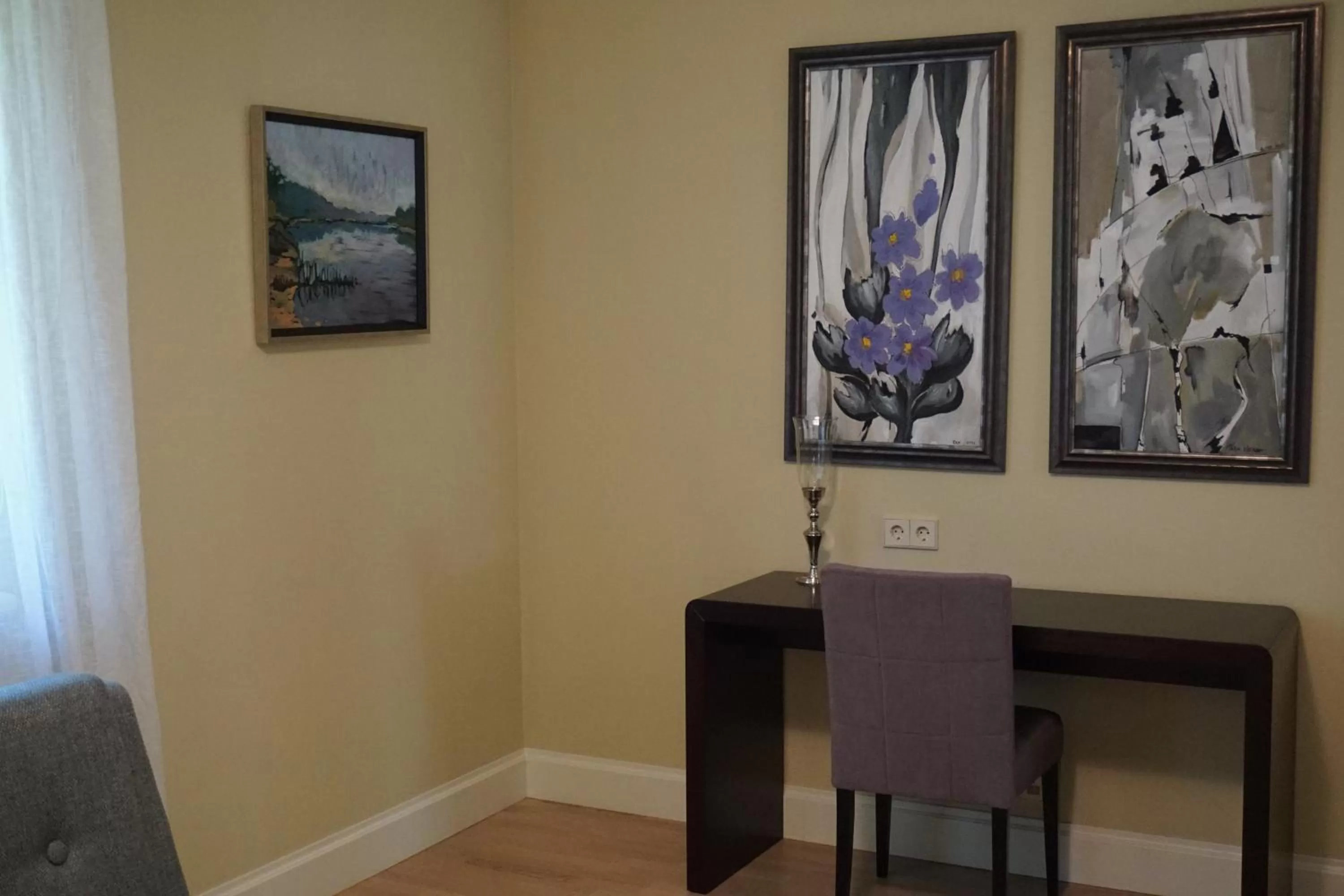Seating area in Wooden Villa APARTMENTS