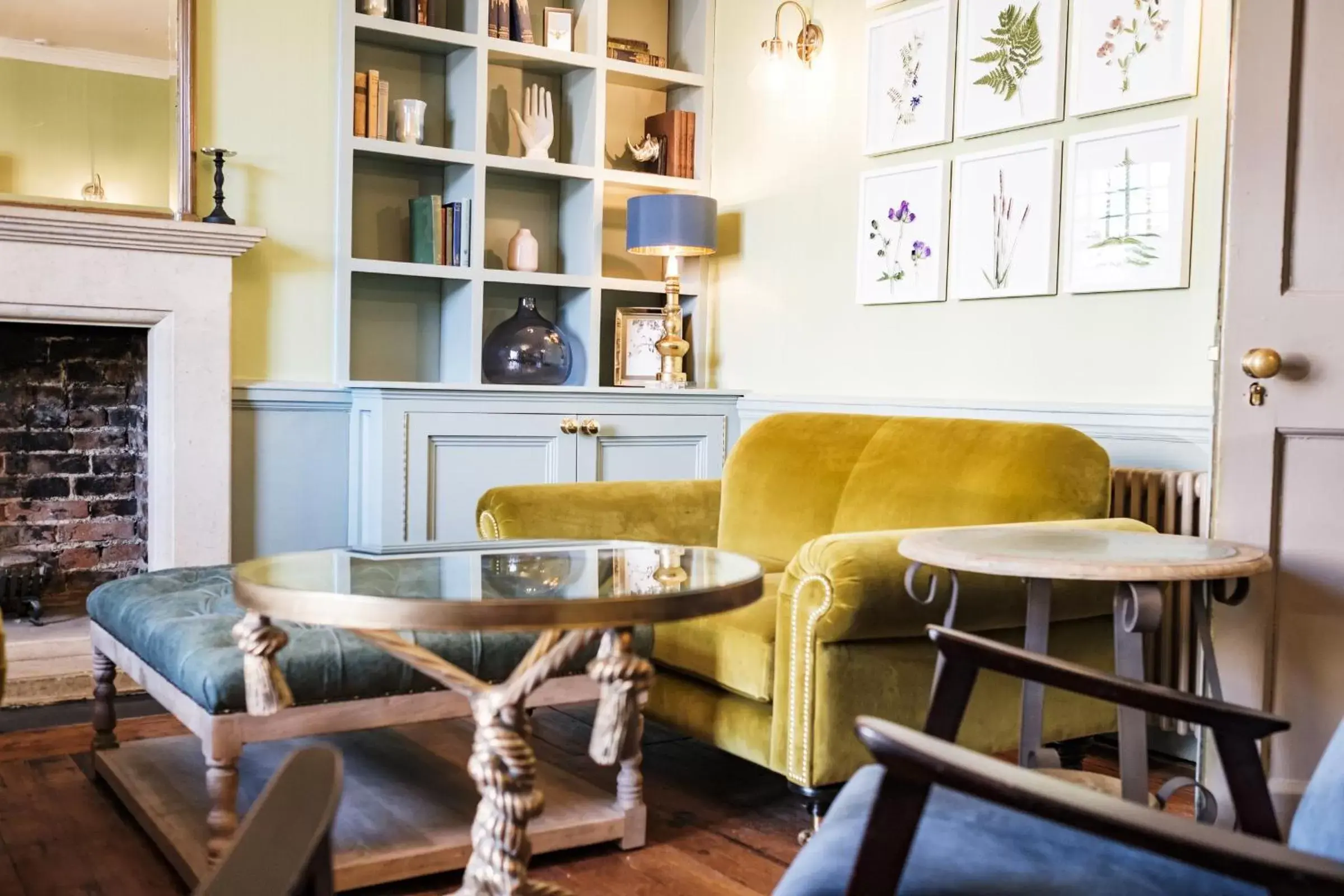 Living room, Seating Area in The Methuen Arms