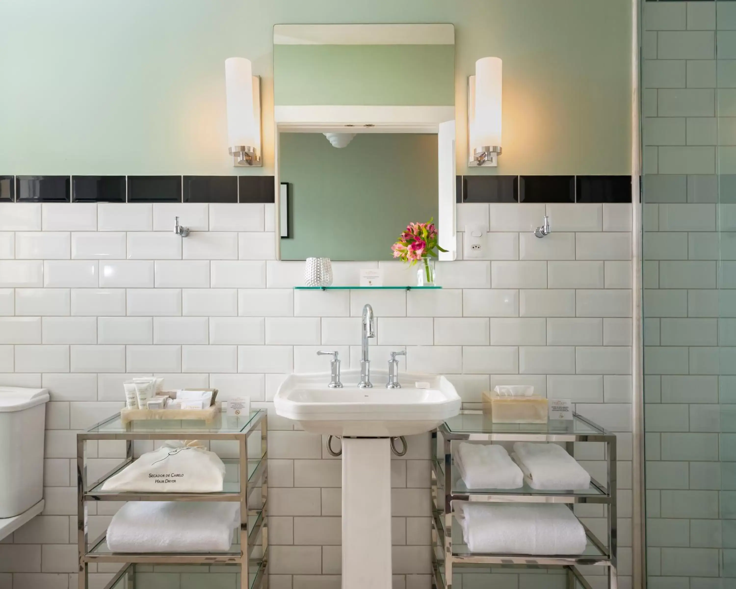 Bathroom in Fera Palace Hotel