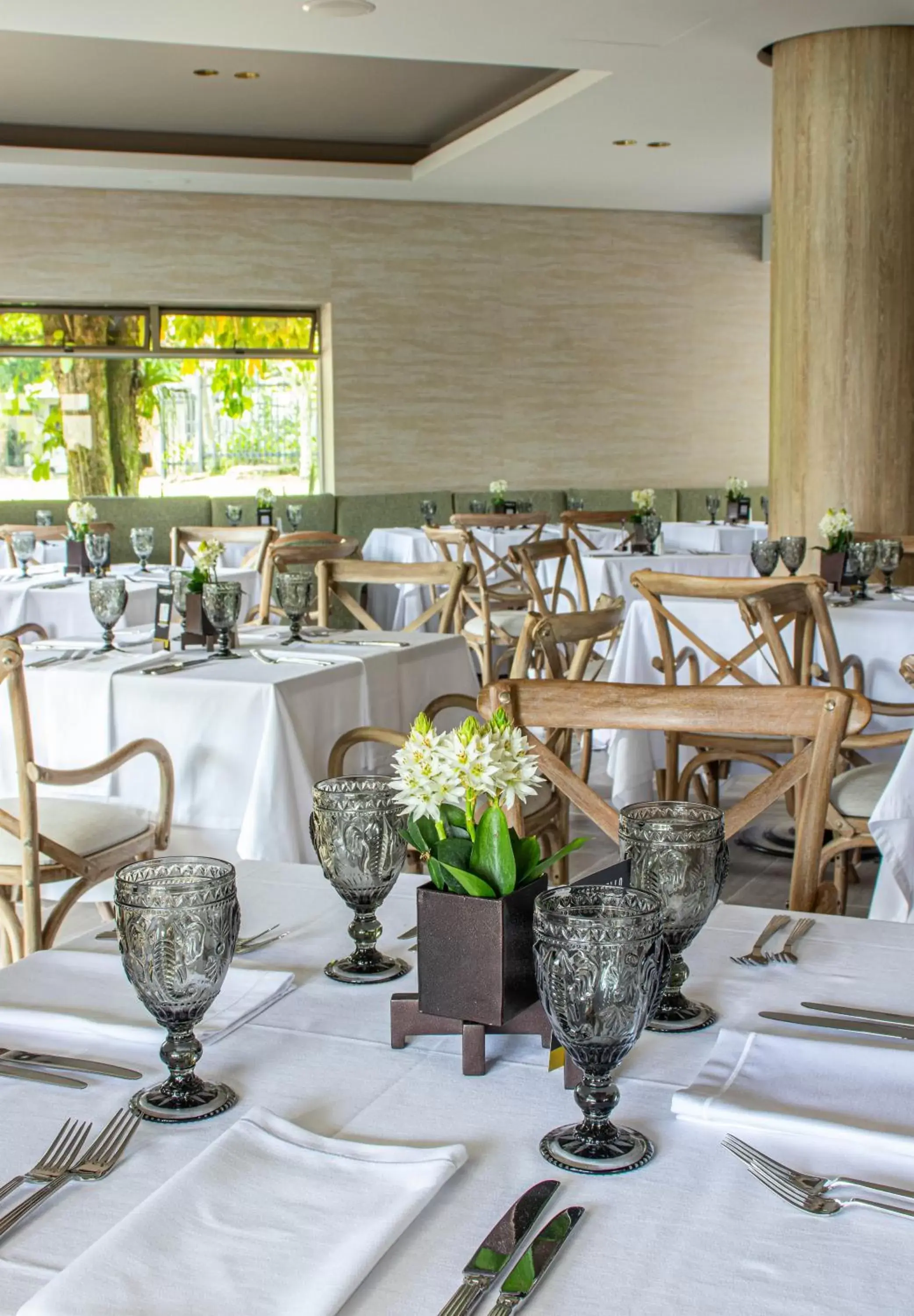 Restaurant/places to eat in Hotel Estelar Altamira Restaurant/places to eat in Hotel Estelar Altamira