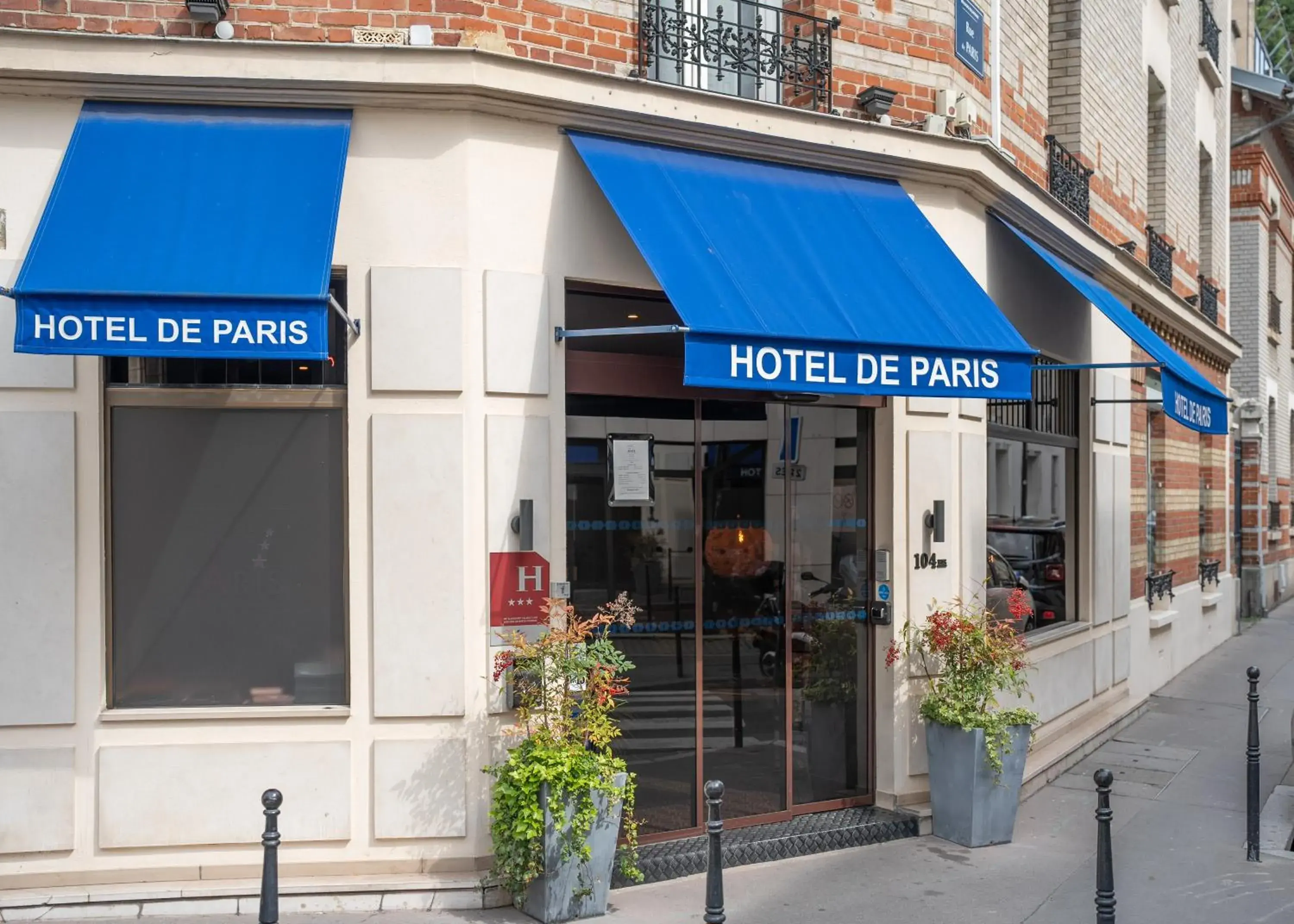 Facade/entrance in Hotel De Paris