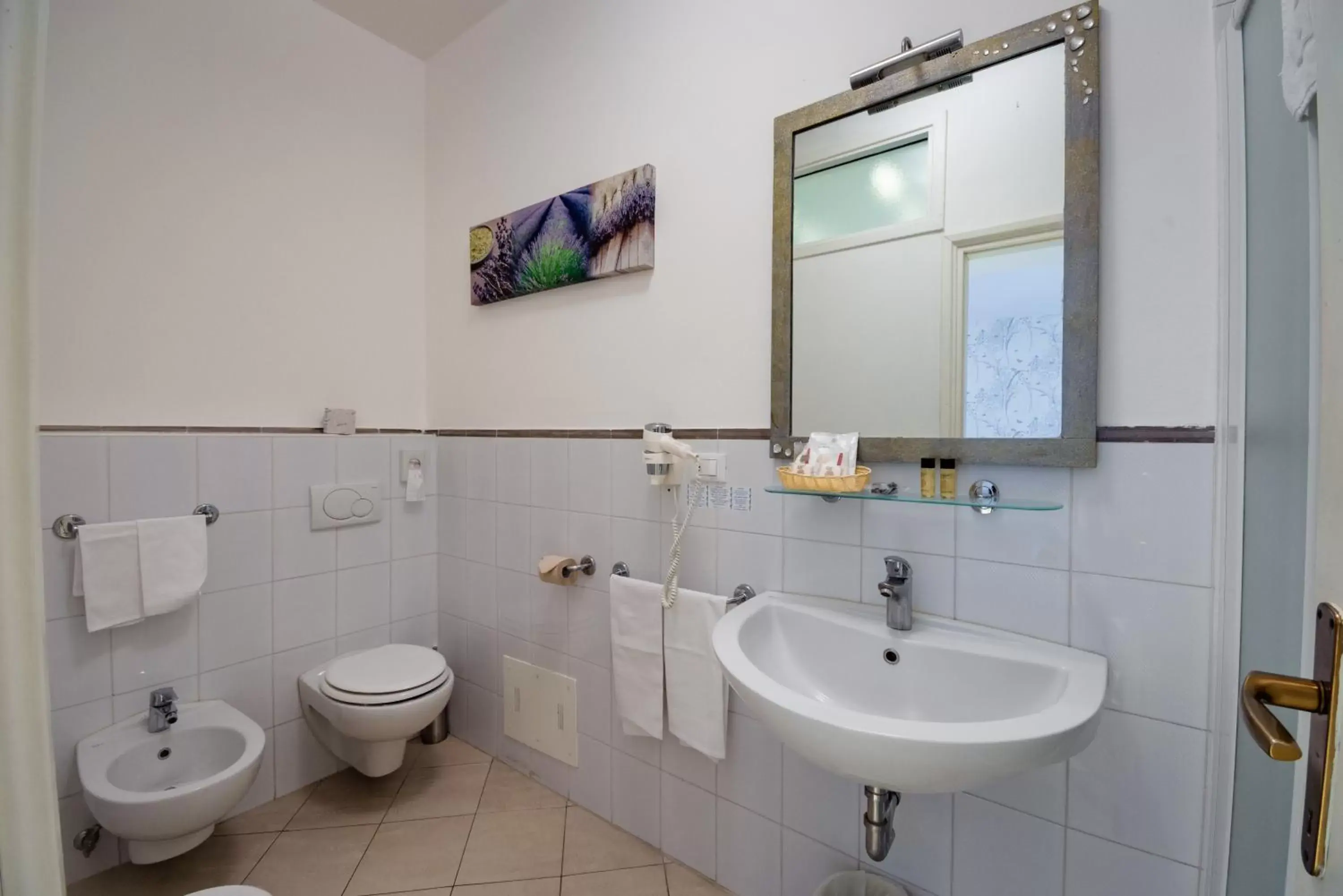 Bathroom in Hotel Centrale