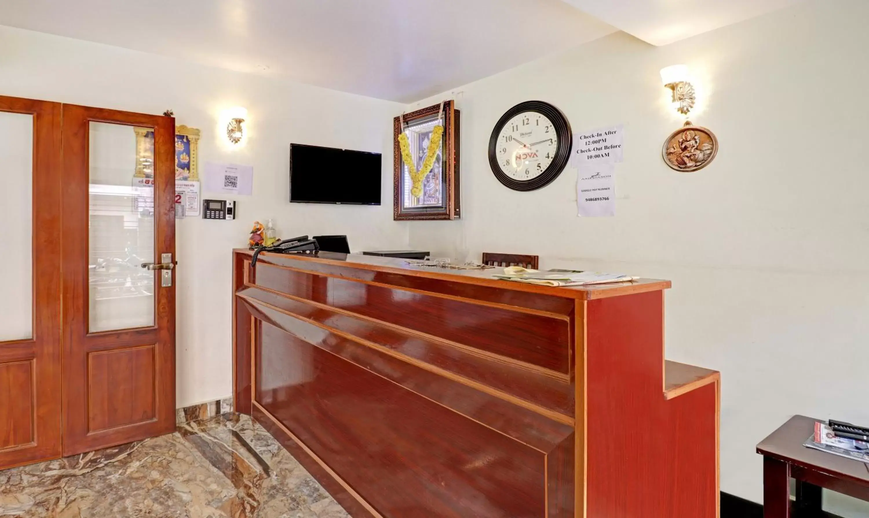 Lobby or reception in Treebo Aall Season Lobby or reception in Treebo Aall Season