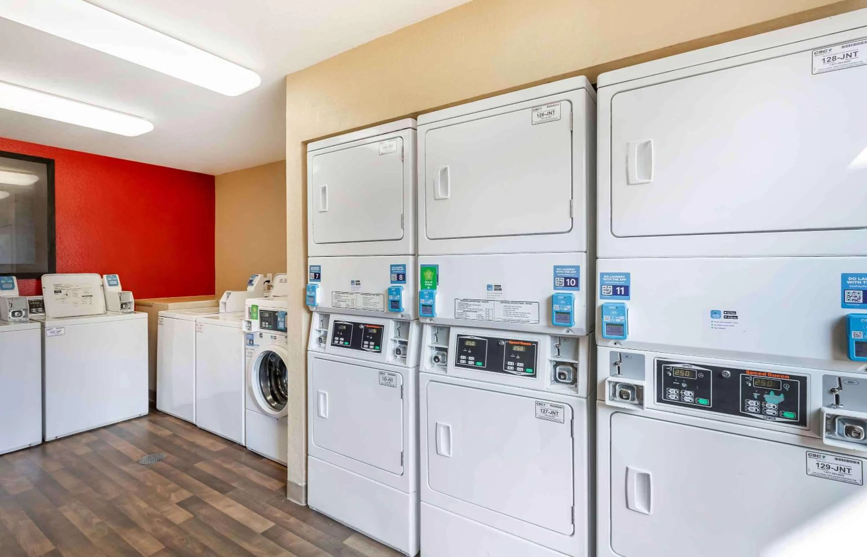 Property building in Extended Stay America Suites - Denver - Tech Center South - Inverness