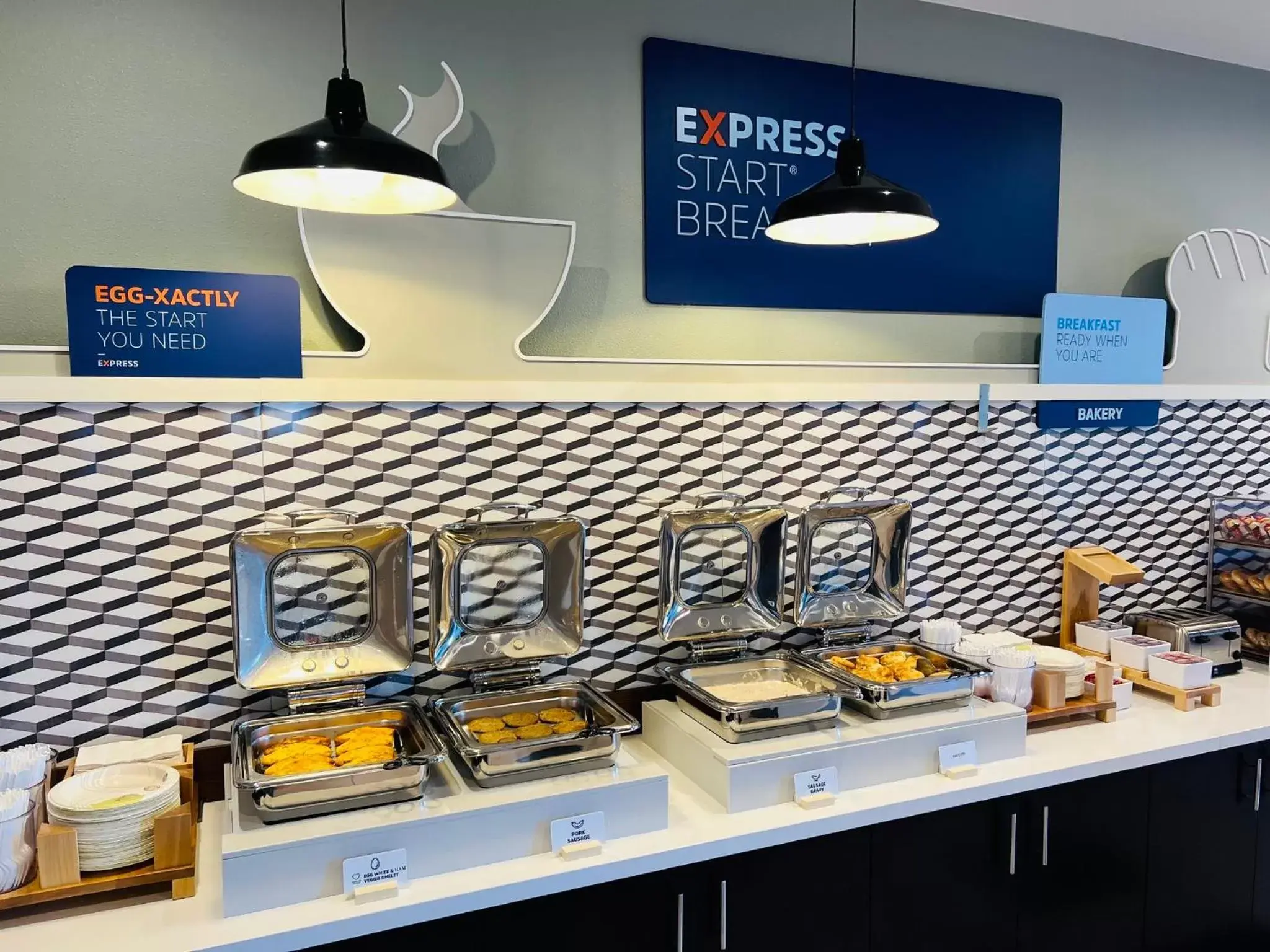 Breakfast in Holiday Inn Express & Suites Salinas by IHG Breakfast in Holiday Inn Express & Suites Salinas by IHG