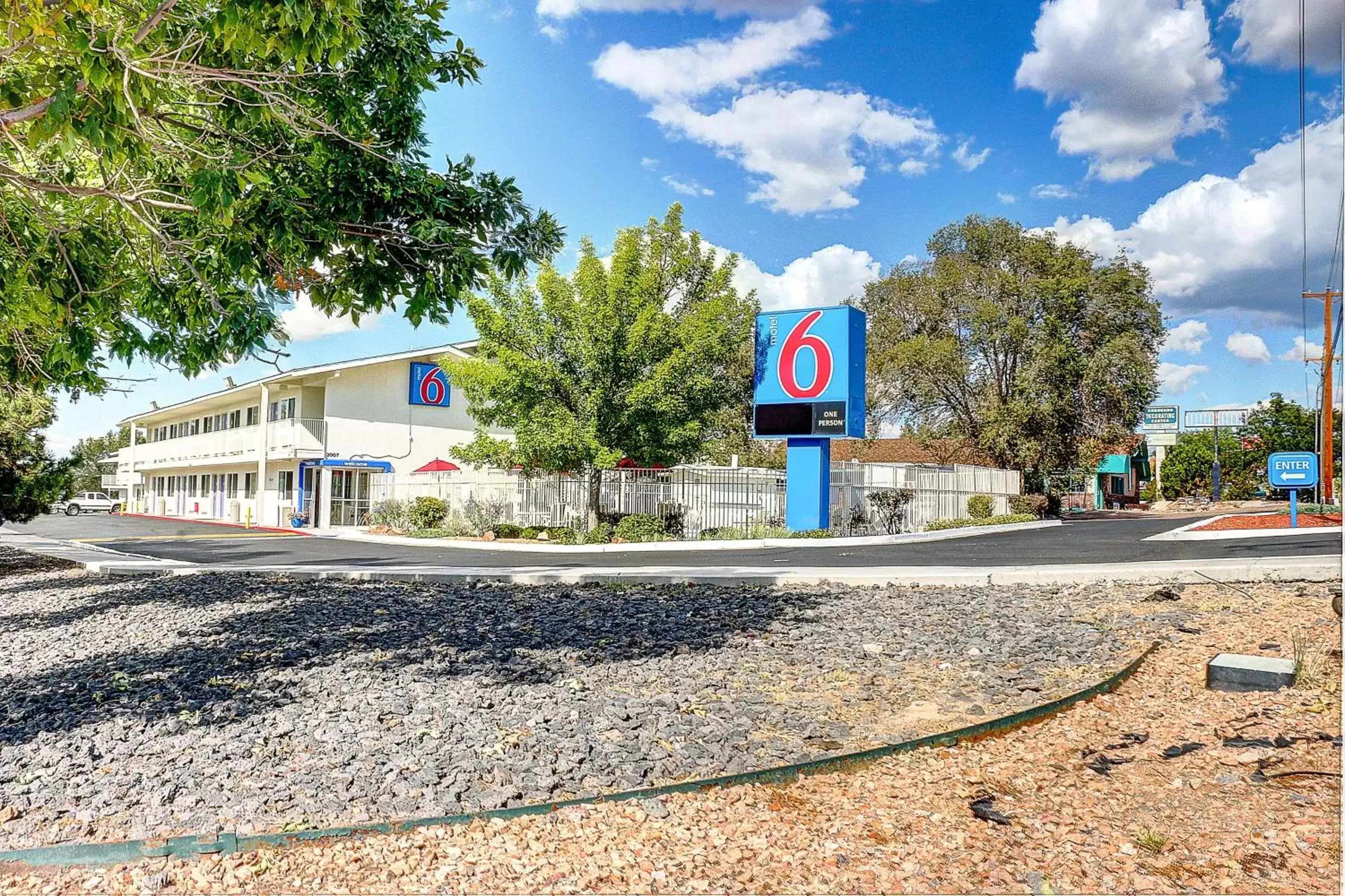 Property building in Motel 6 Santa Fe