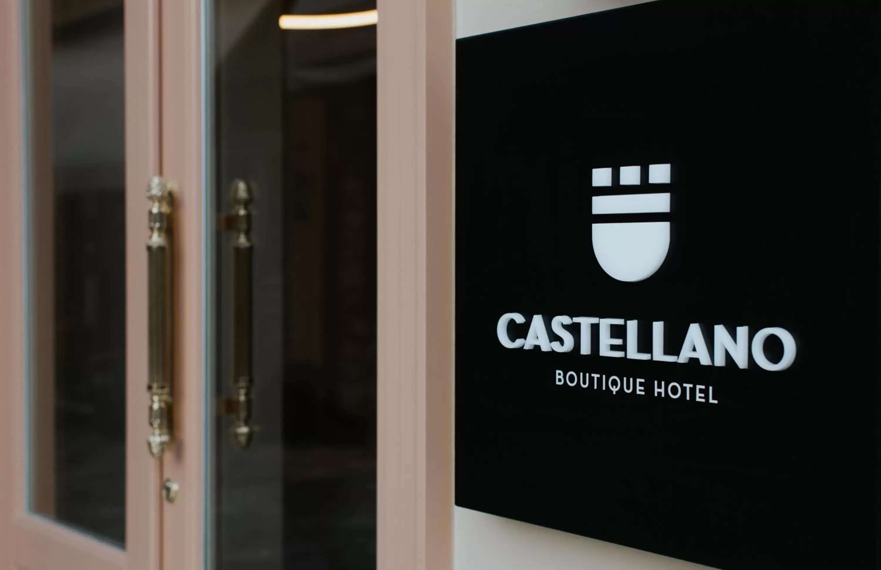 Facade/entrance, Property Logo/Sign in Castellano Hotel & Suites