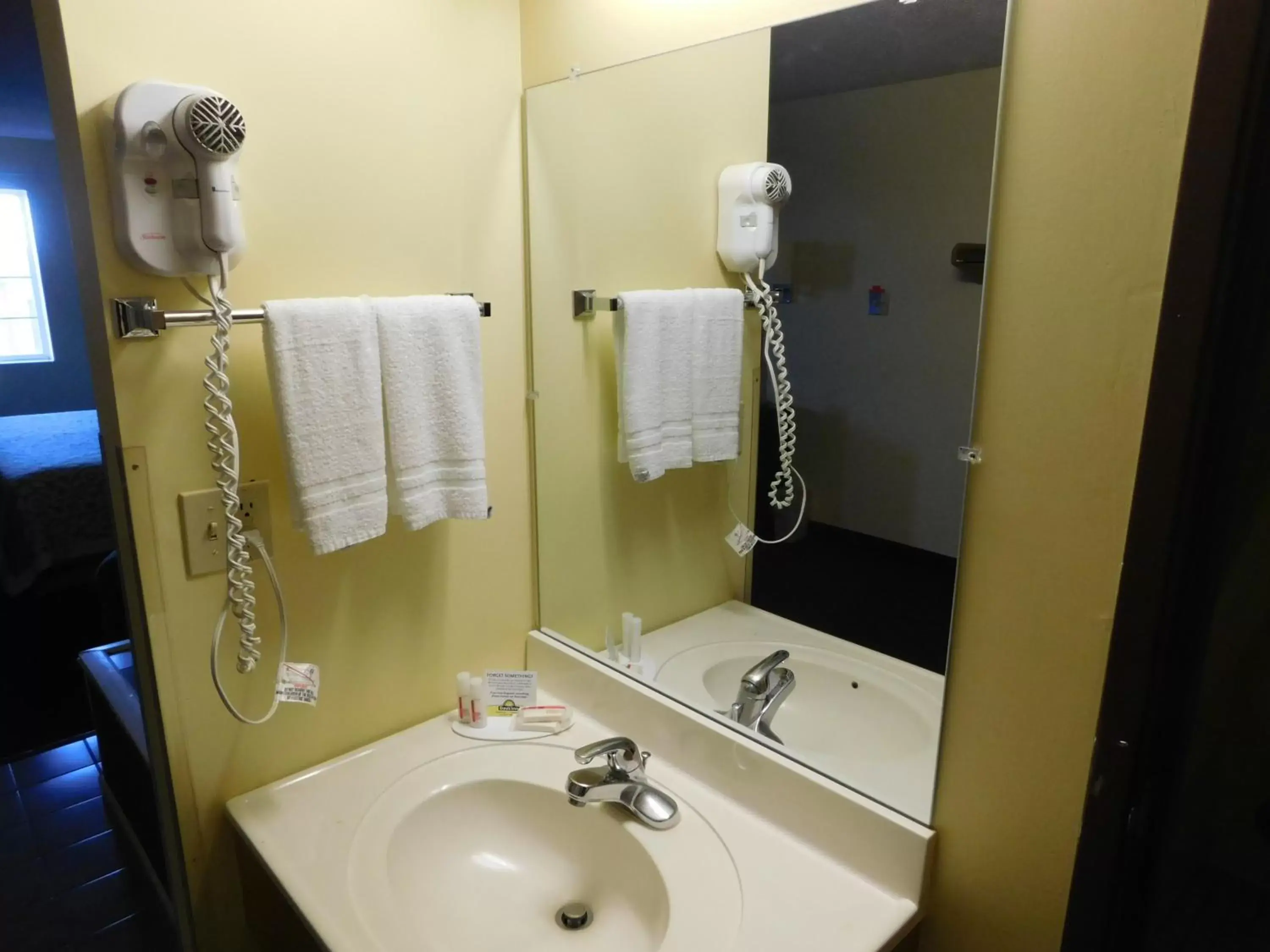 Bathroom in Days Inn by Wyndham Lexington NE