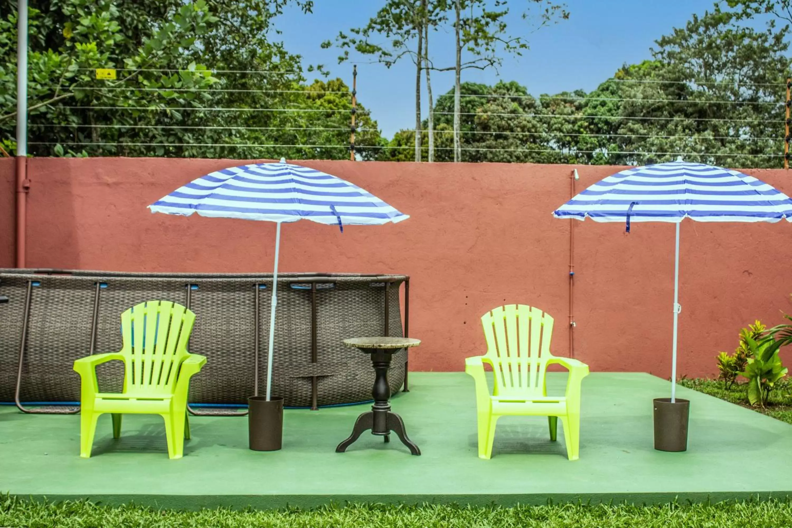 Patio in Tico House Bed & Breakfast