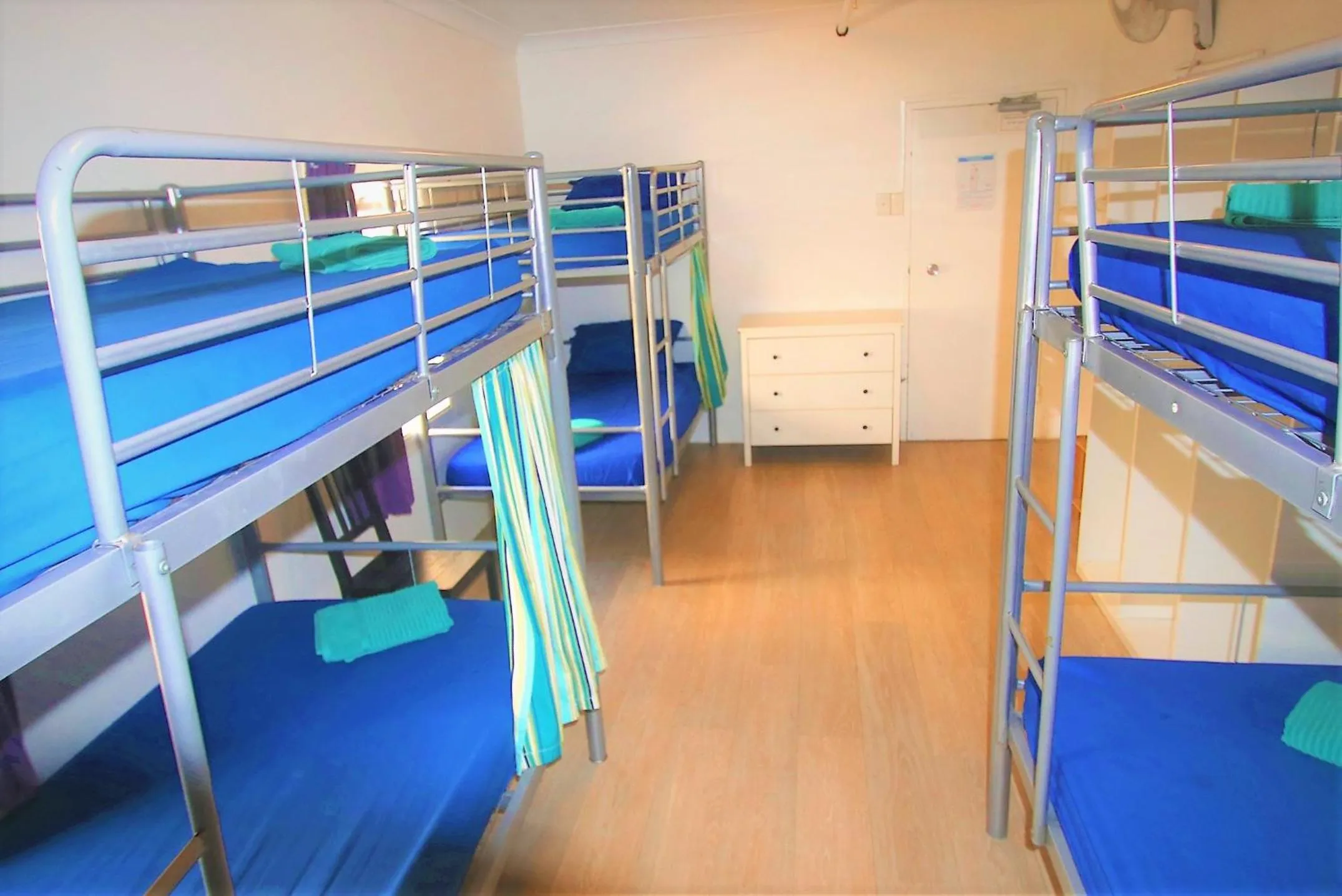 bunk bed, Bed in Original Backpackers