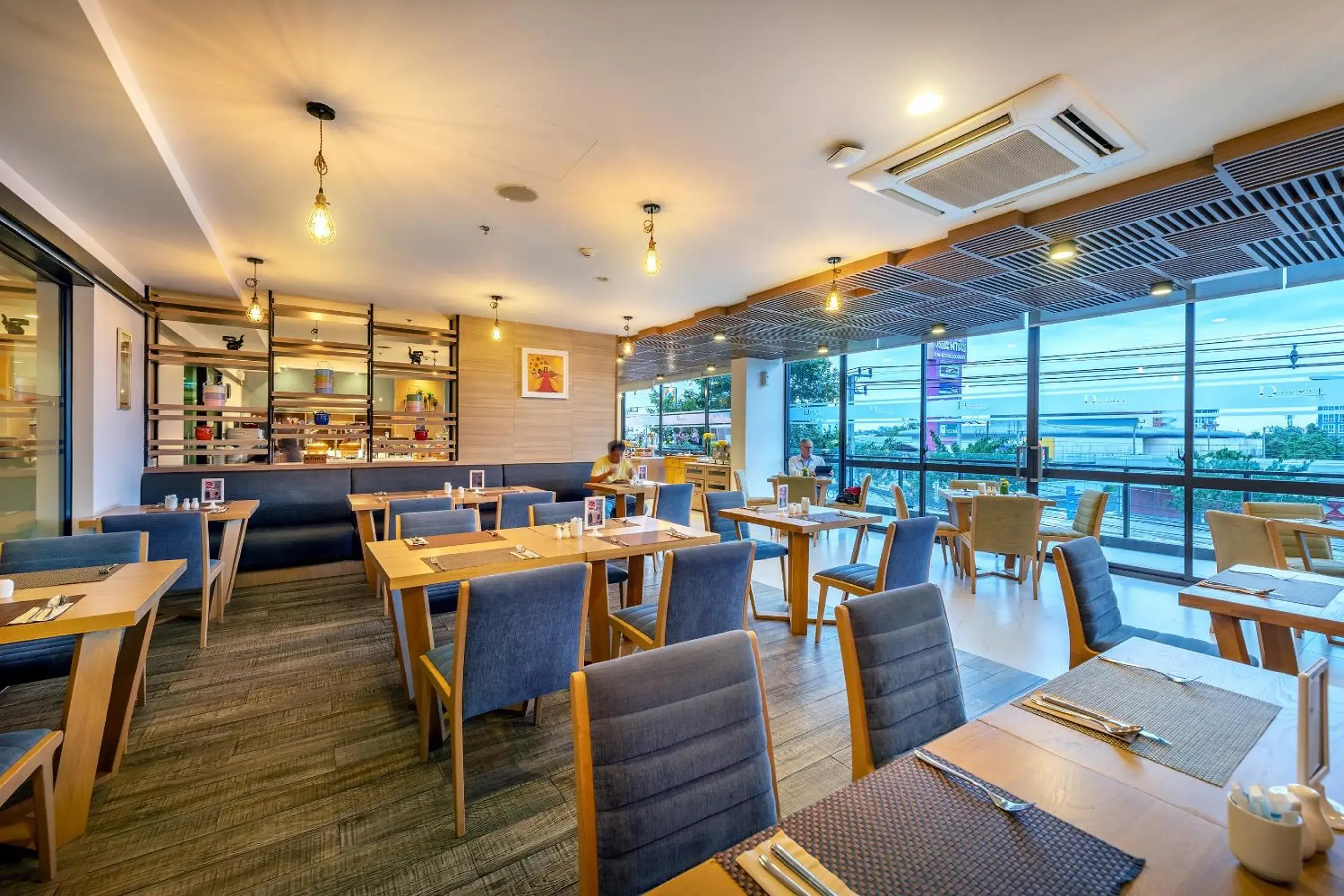 Restaurant/Places to Eat in D Varee Diva Central Rayong