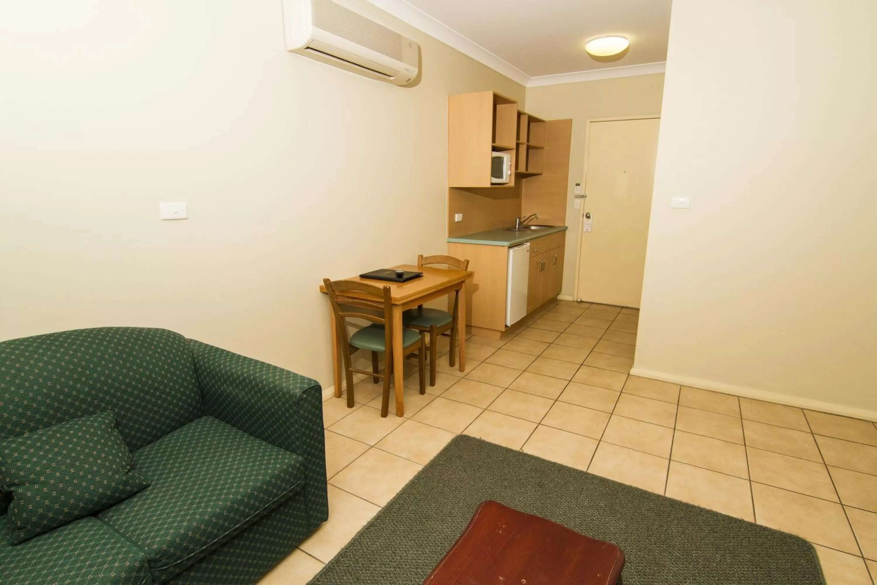 Coffee/tea facilities in Green Gables Motel