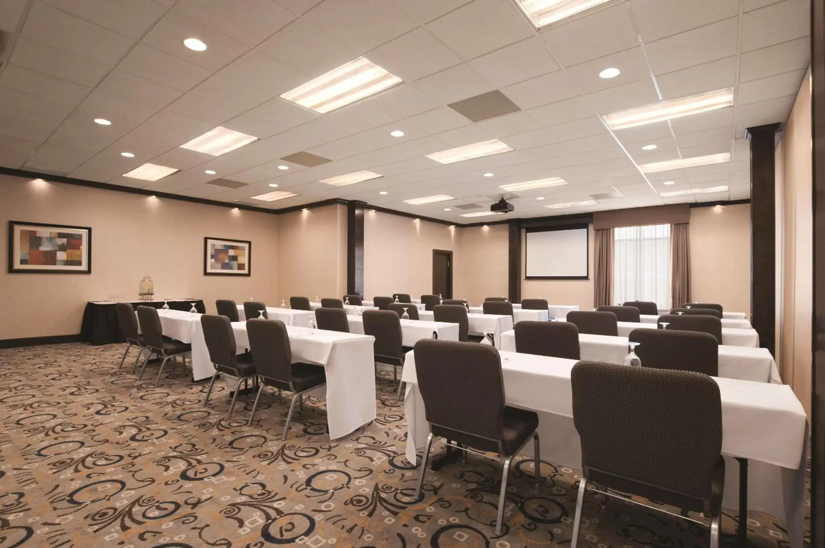 Meeting/conference room in Embassy Suites Corpus Christi