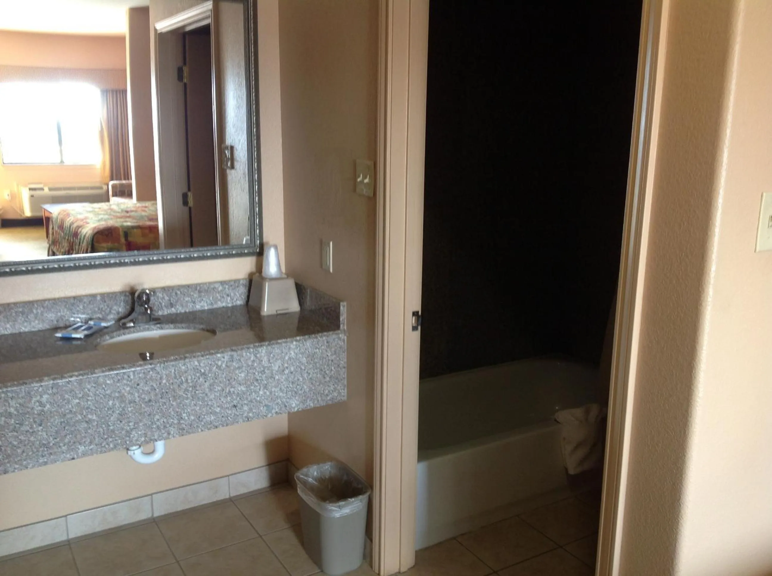 Shower in Budgetel Inn and Suites