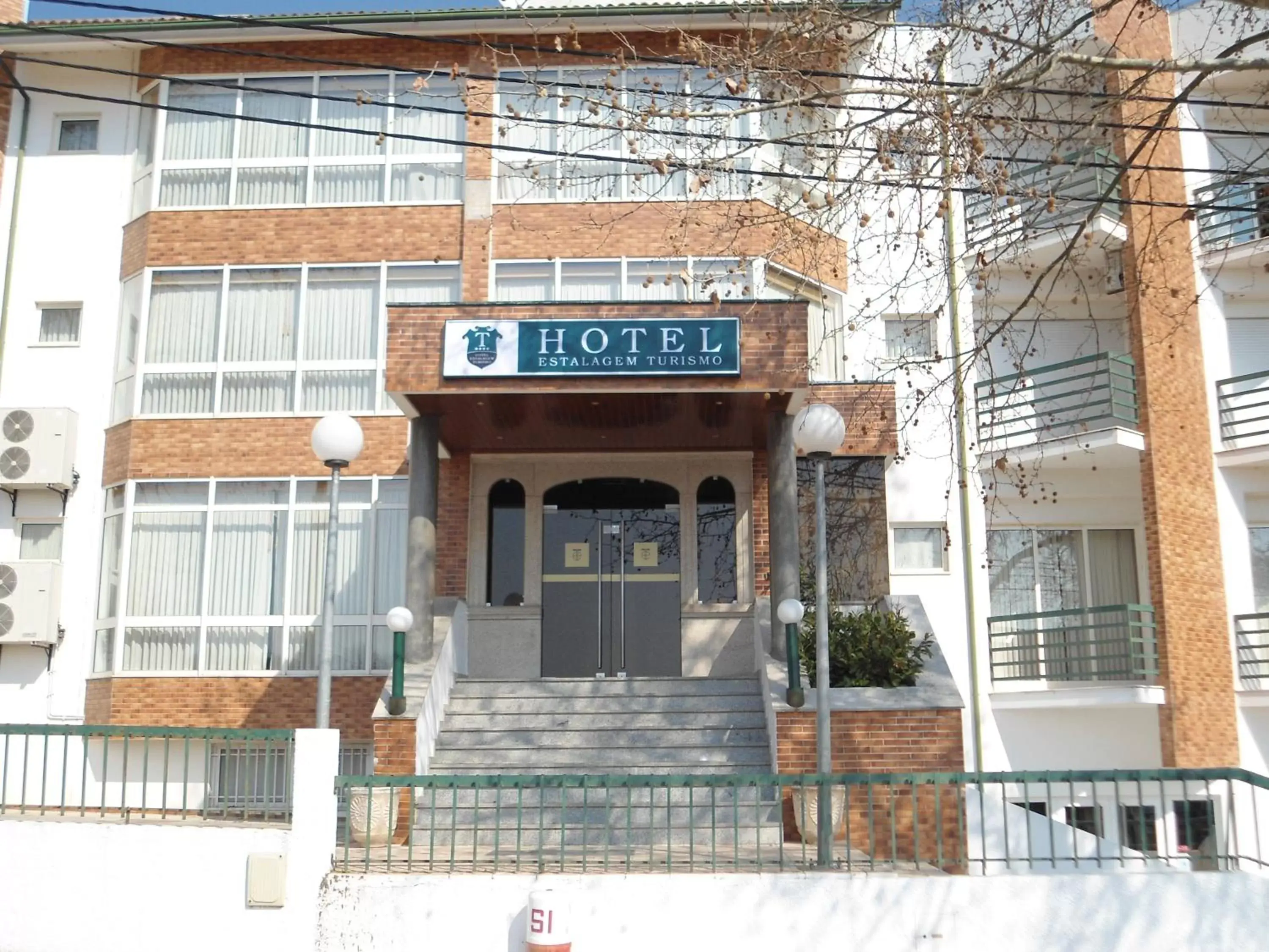 Facade/entrance in Hotel Estalagem Turismo