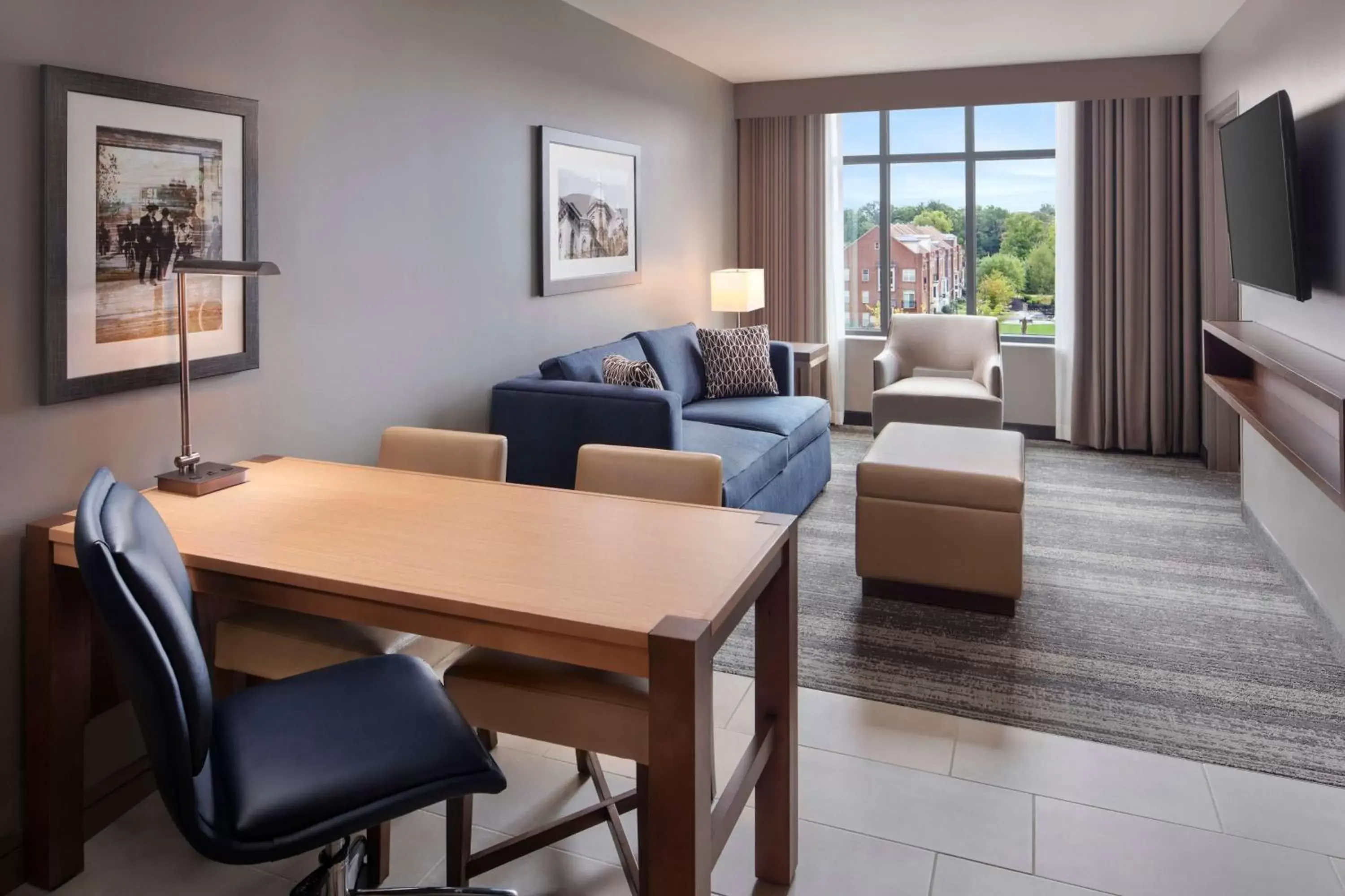 Bedroom, Dining Area in Embassy Suites by Hilton South Bend