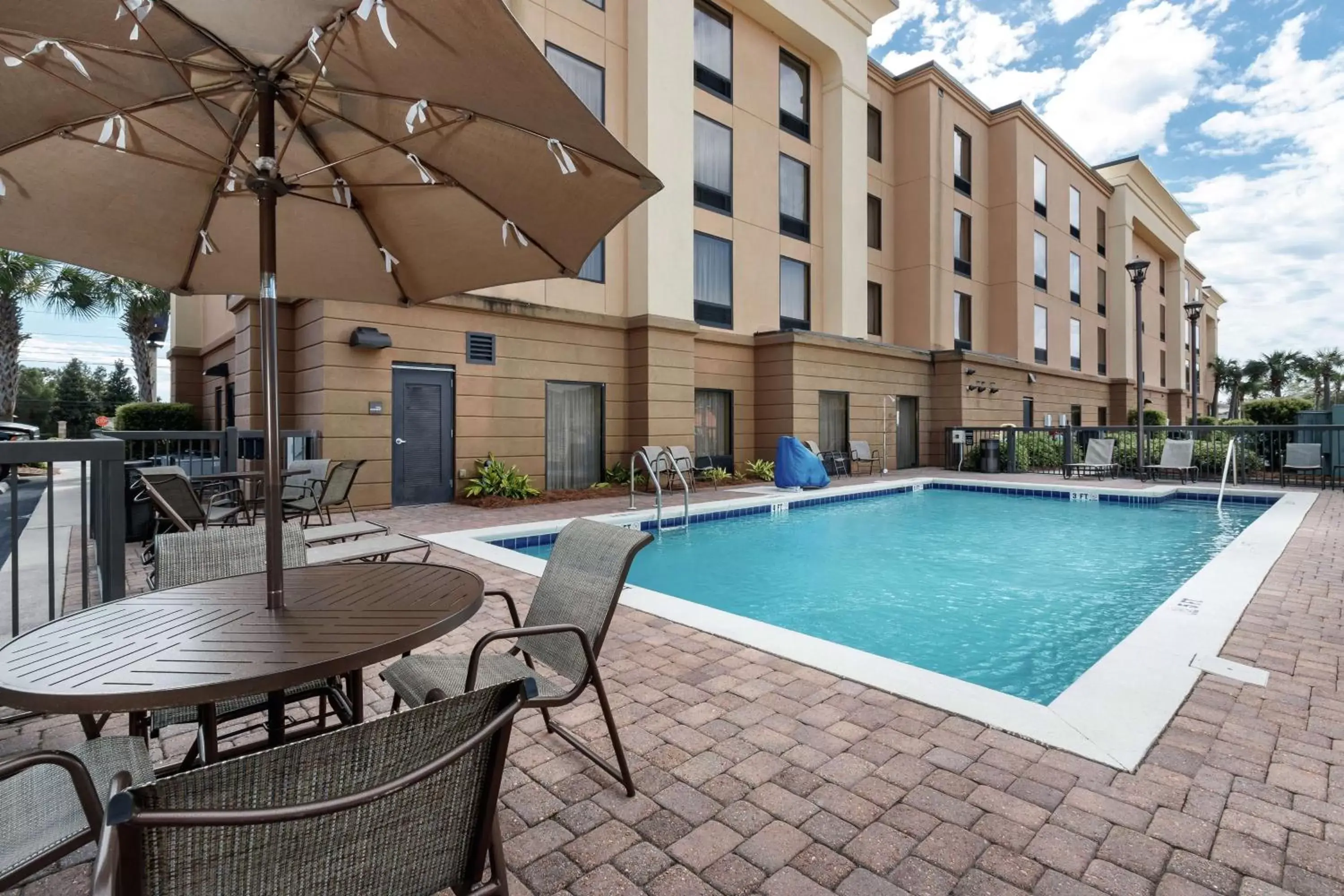 Pool view, Swimming Pool in Hampton Inn & Suites Navarre