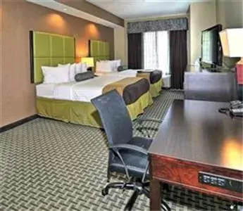 Queen Suite - Non-Smoking in Comfort Suites New Bern near Cherry Point
