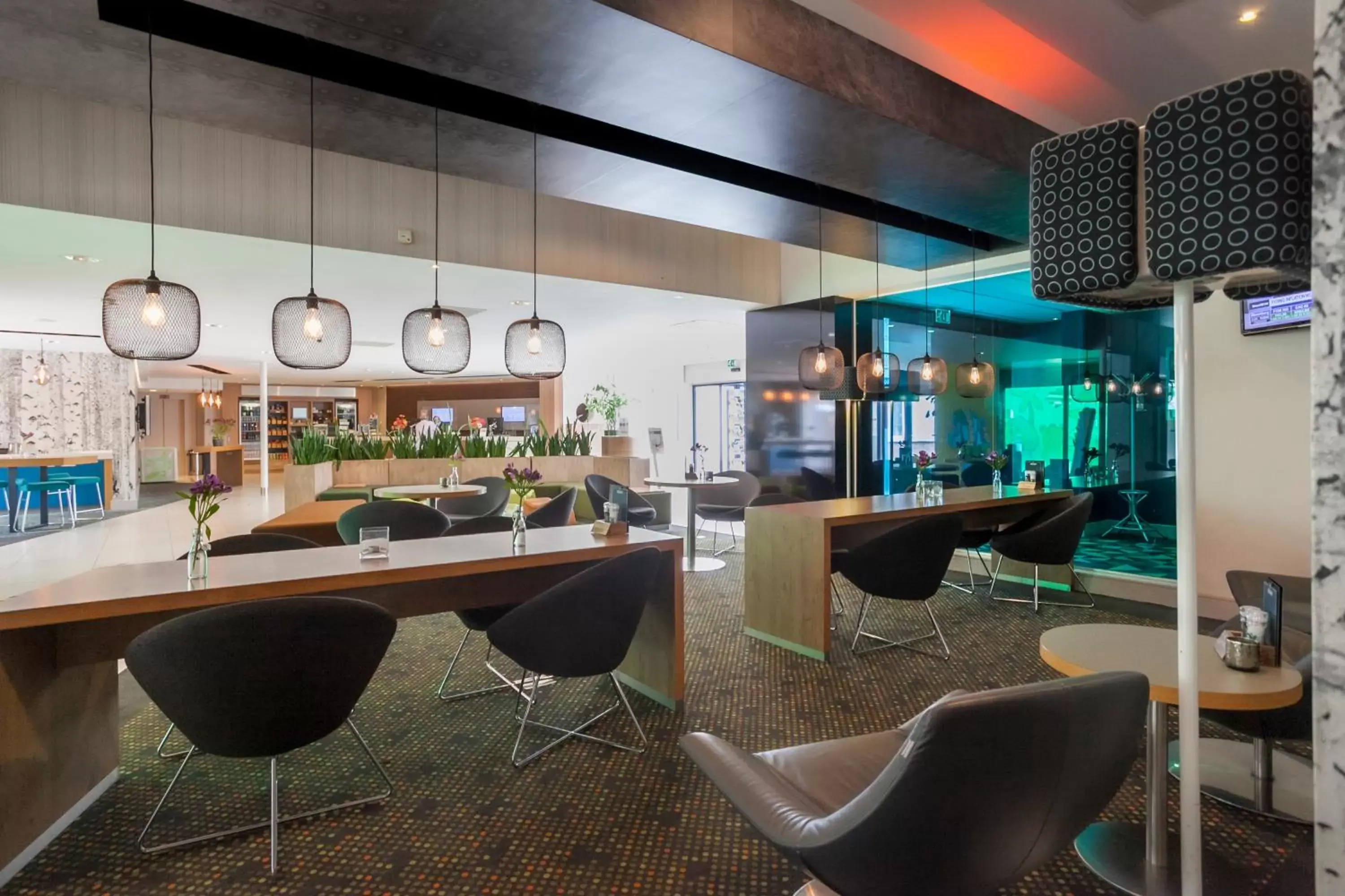 Lounge or bar, Restaurant/Places to Eat in Novotel Rotterdam - Schiedam